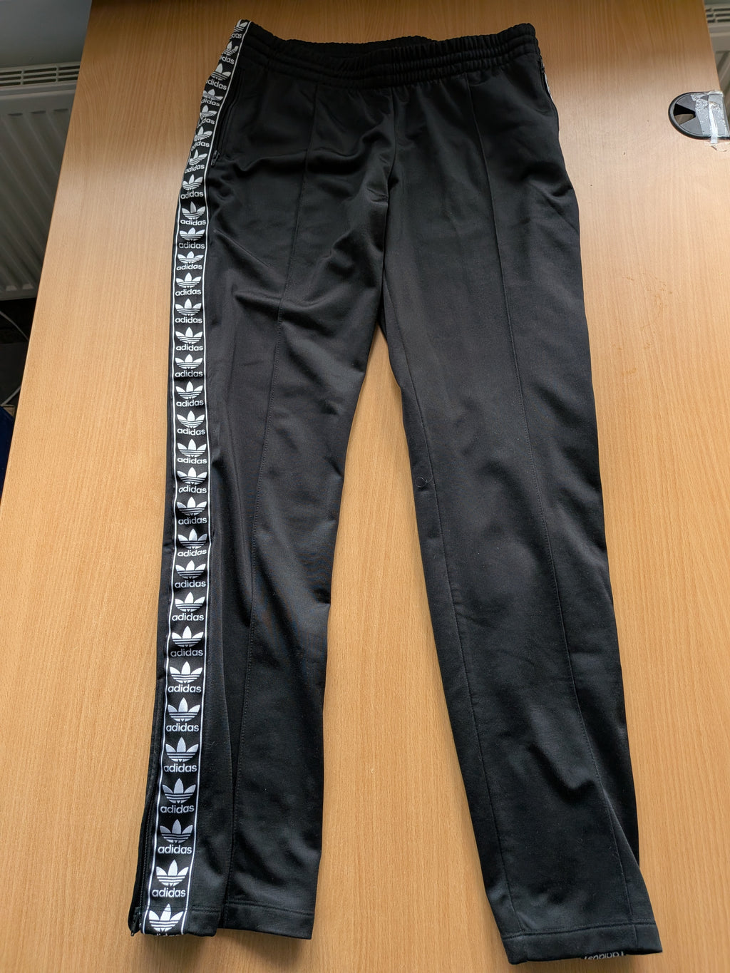 adidas Originals Lock-Up Tape Trainingshose – Schwarz, Größe 38, Guter Zustand