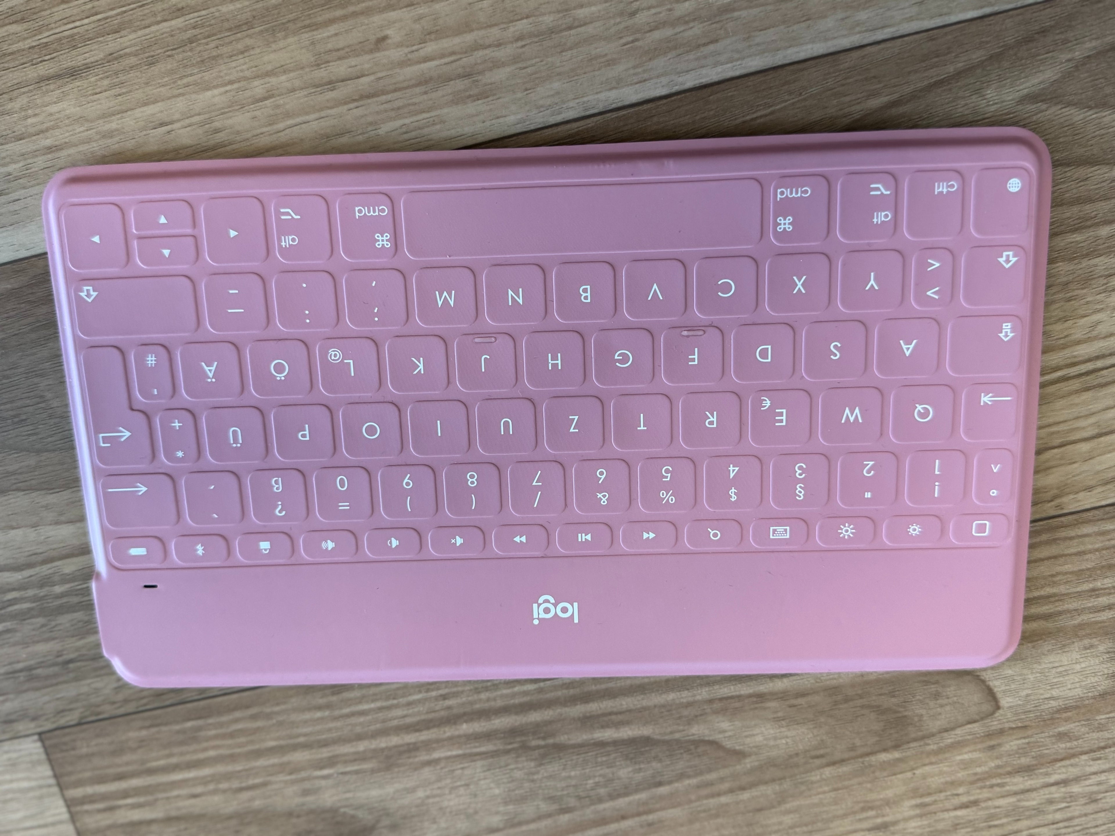 Logitech Slim Folio Bluetooth Keyboard, Compact, Dark Rose, Like New