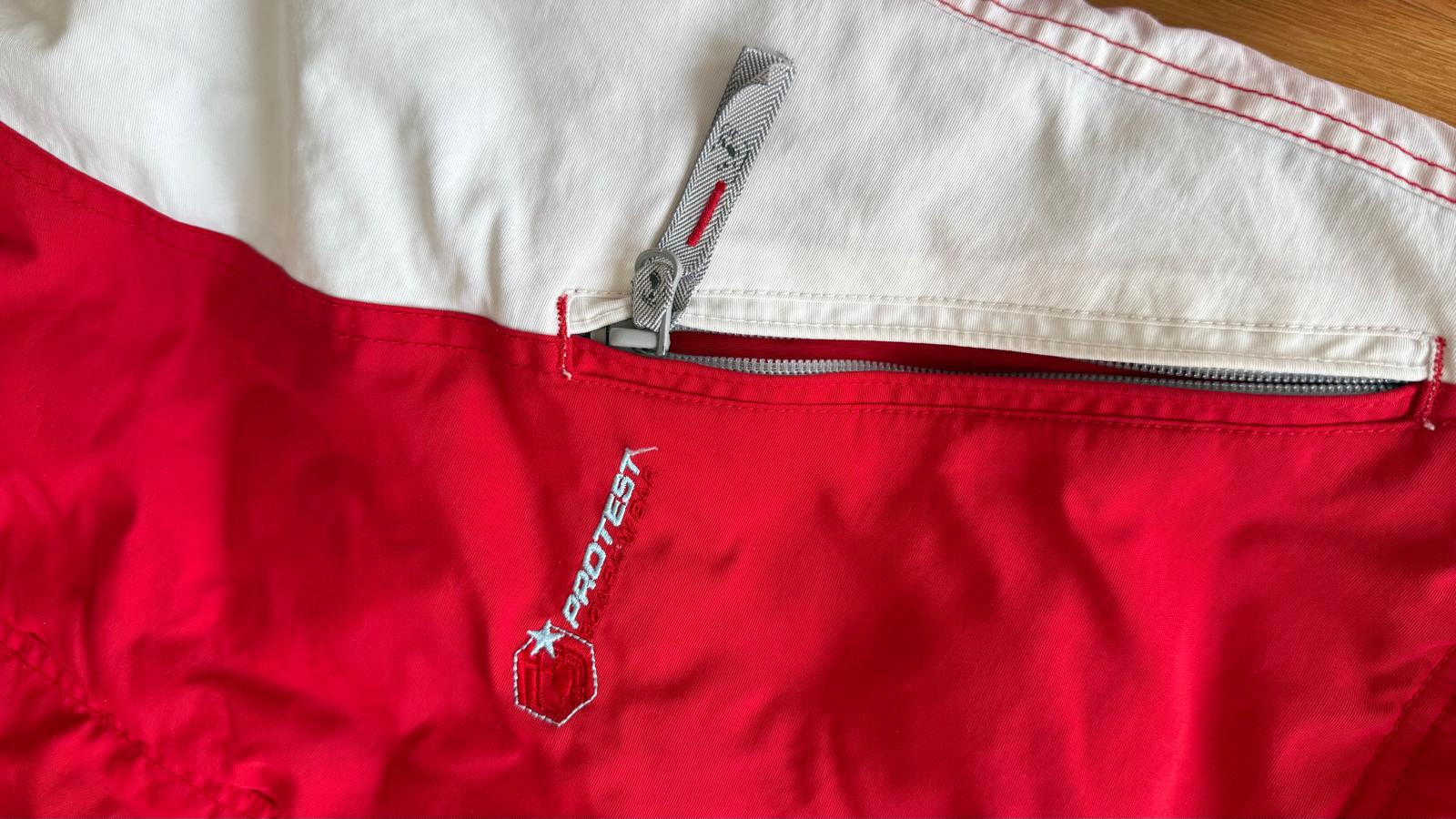 Protest Geotech 3.0 Ski-/Snowboardjacke 176 Rot/Weiß | Wasserdicht | Gut