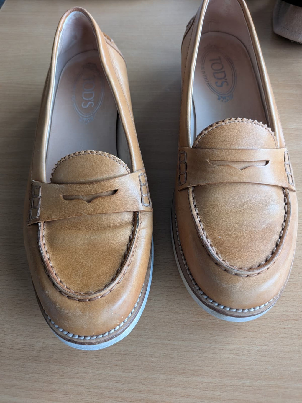 Tod’s Leather Penny Loafers (EU 39) – Camel Brown, Made in Italy, Normal Use