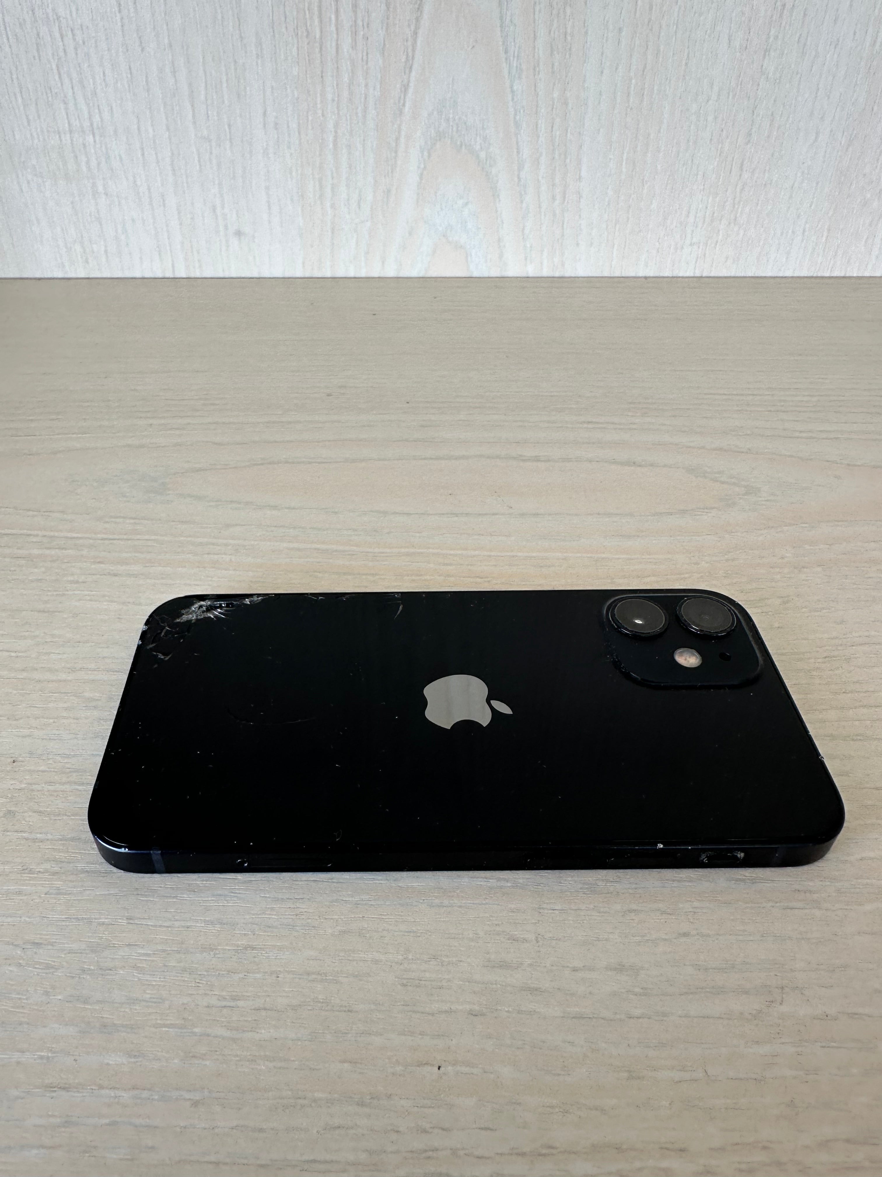 Apple iPhone 12 mini 128GB Black (A2399 EU) Poor, Back Glass Broken, With Case