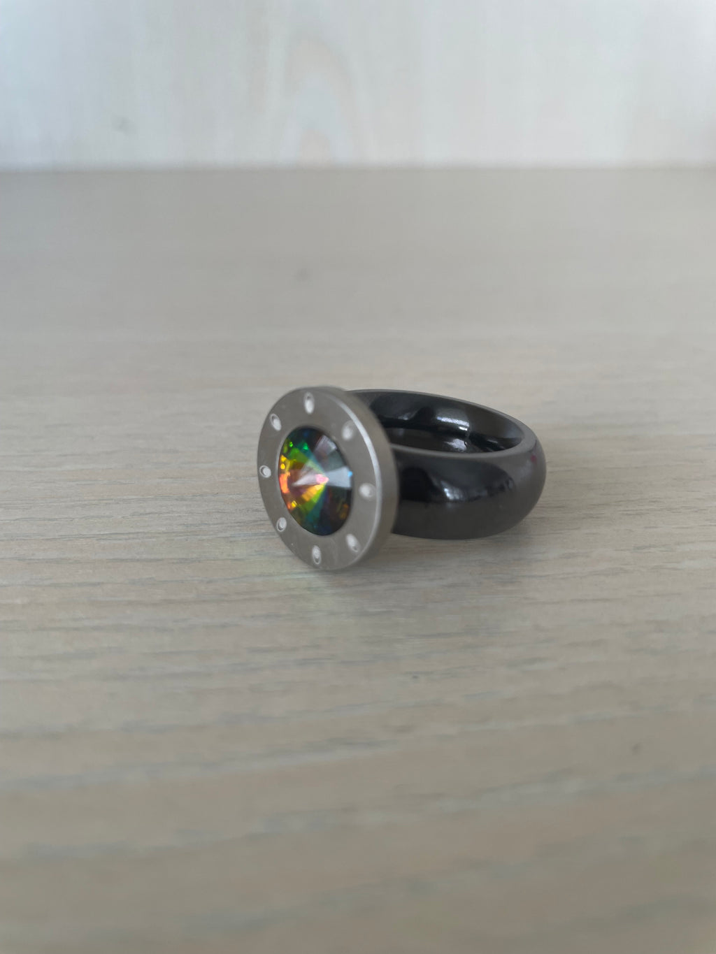 Pavo Real interchangeable ring, black steel + 6 tops, VG condition