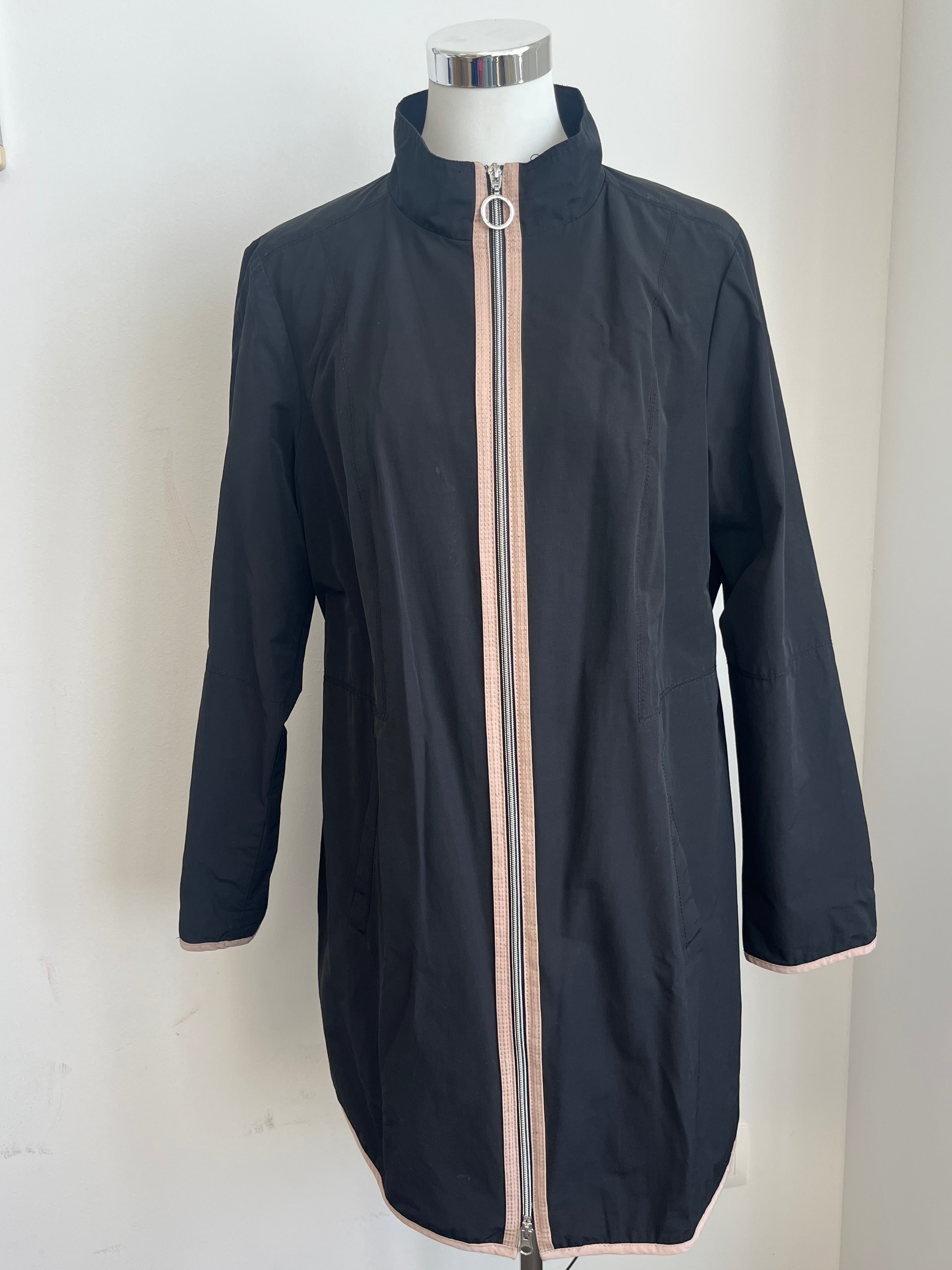 s.Oliver BLACK LABEL lightweight coat, size 46 EU, black with beige accents, VG