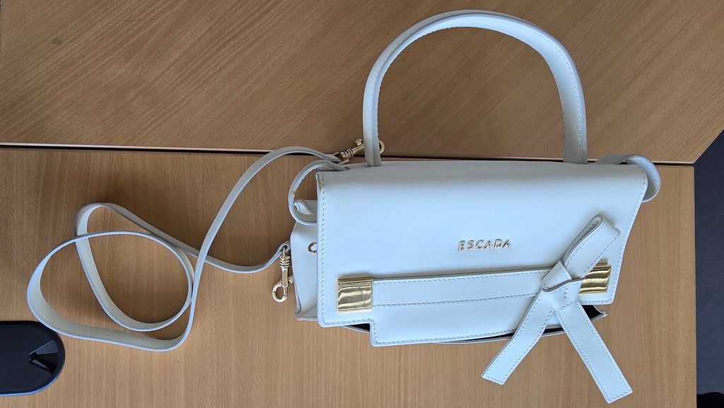 Escada weiße Leder Hand- & Umhängetasche Medium – wie neu