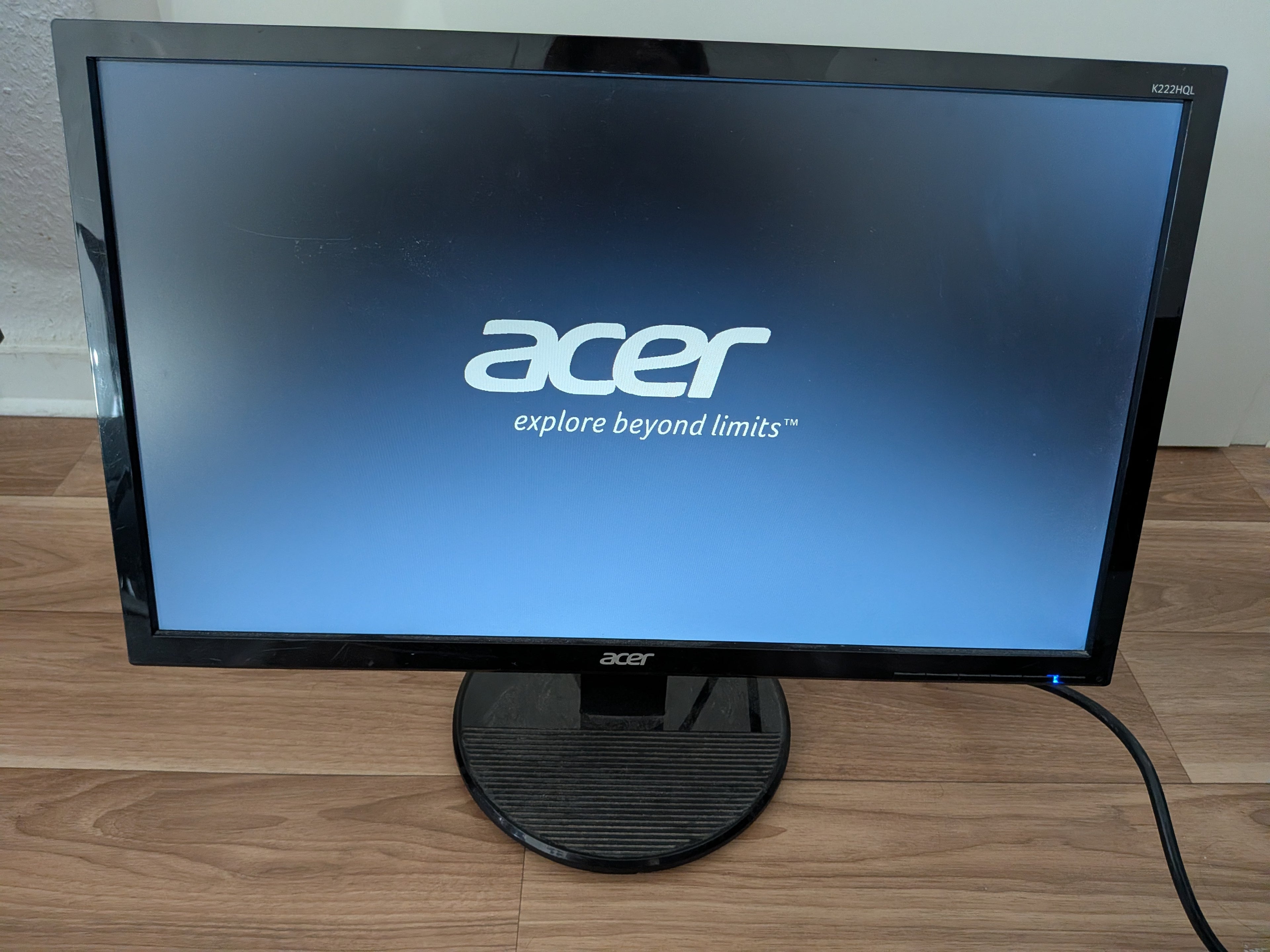 Acer V226HQL 21,5″ Full-HD LED Monitor Schwarz – guter Zustand, Kabel, Standfuß