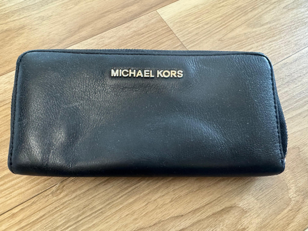 Michael Kors Jet Set Travel Wallet – Black Leather, Gold Hardware, Good Condition