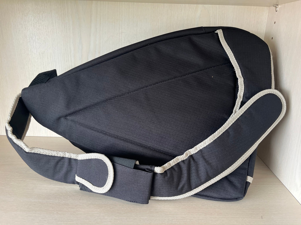 StorageTek Urban Design Messenger Bag Medium Polyester Sehr Guter Zustand