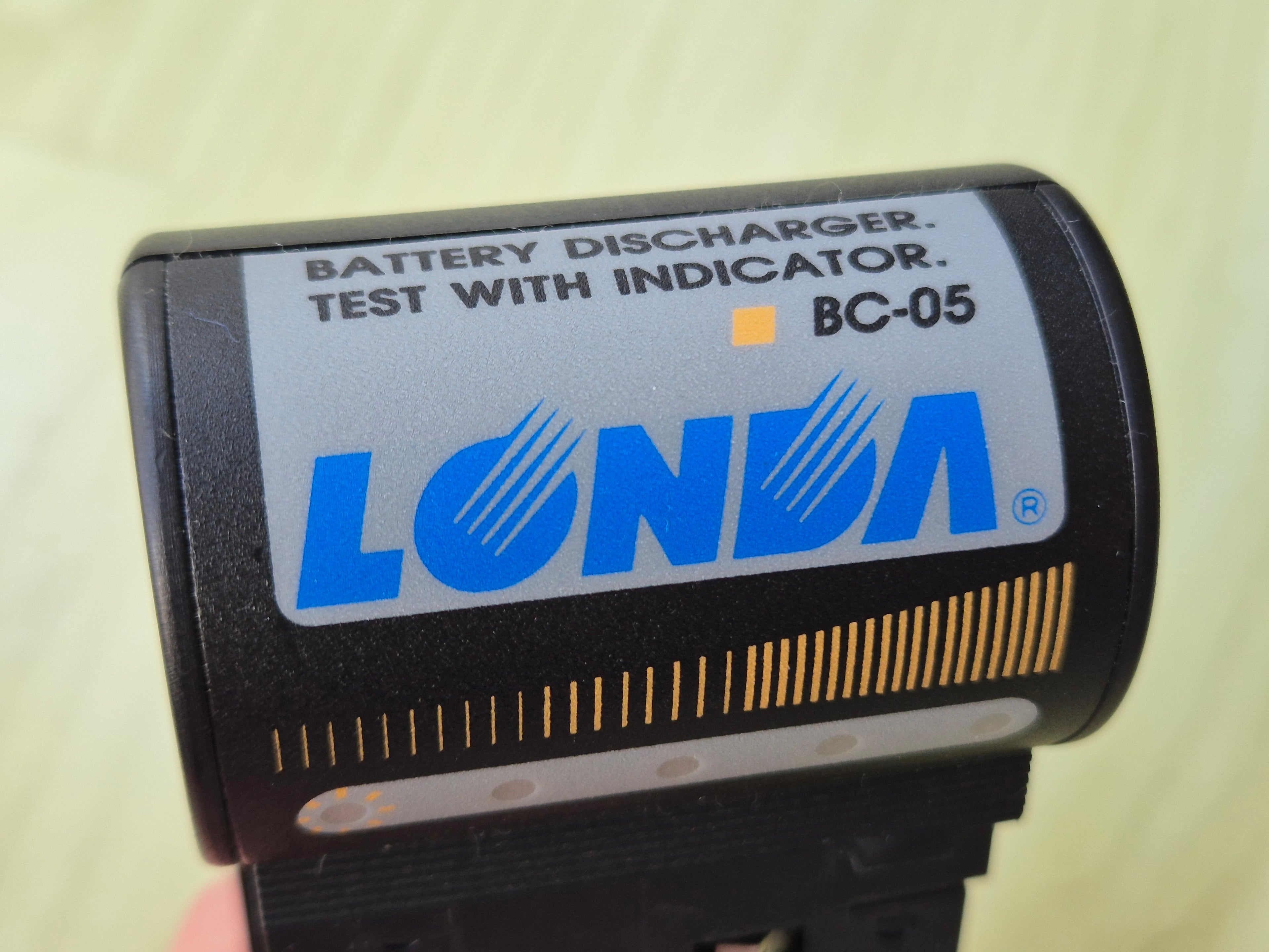 LONDA BC-05 Battery Discharger & Tester Black Compact w/ Box – Good Condition