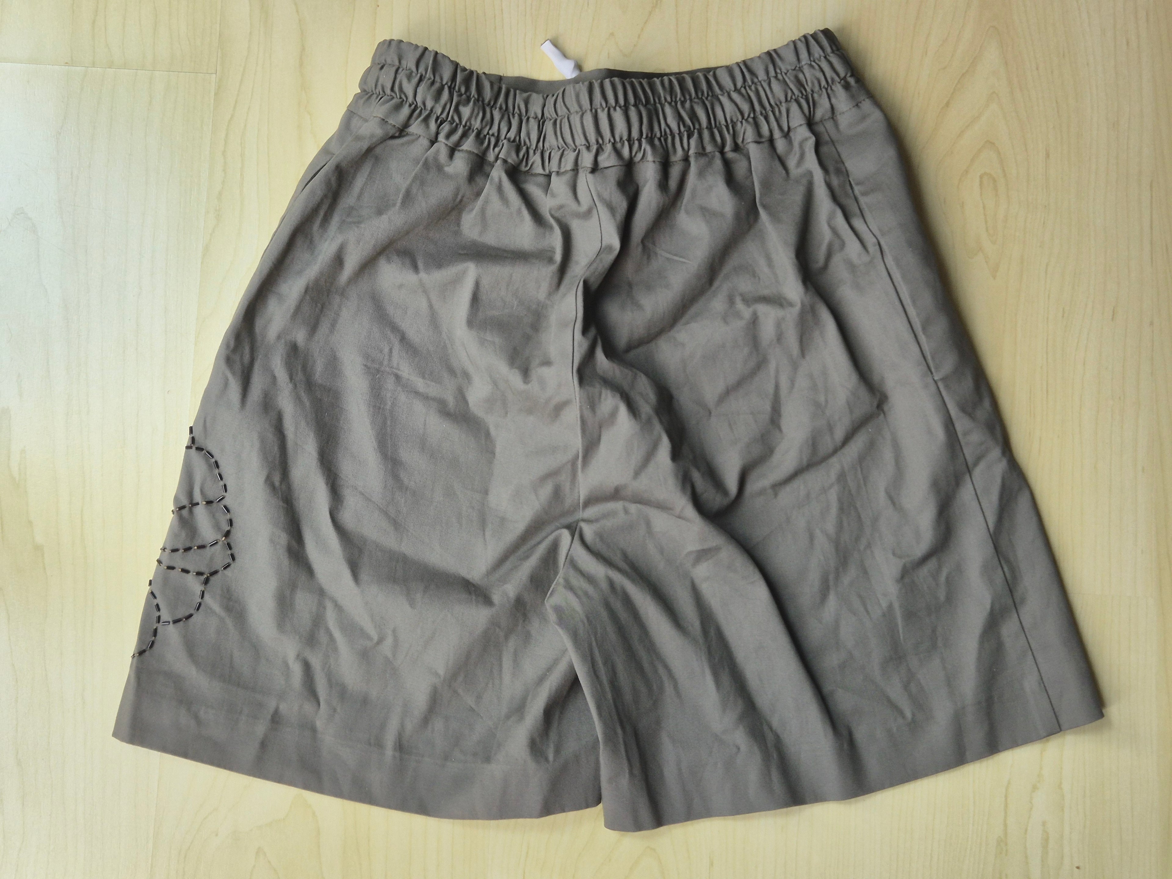 Alessandro Dell’Acqua Bermuda Shorts – XS/S – Armygrün – 3D Blumenstickerei – Sehr gut