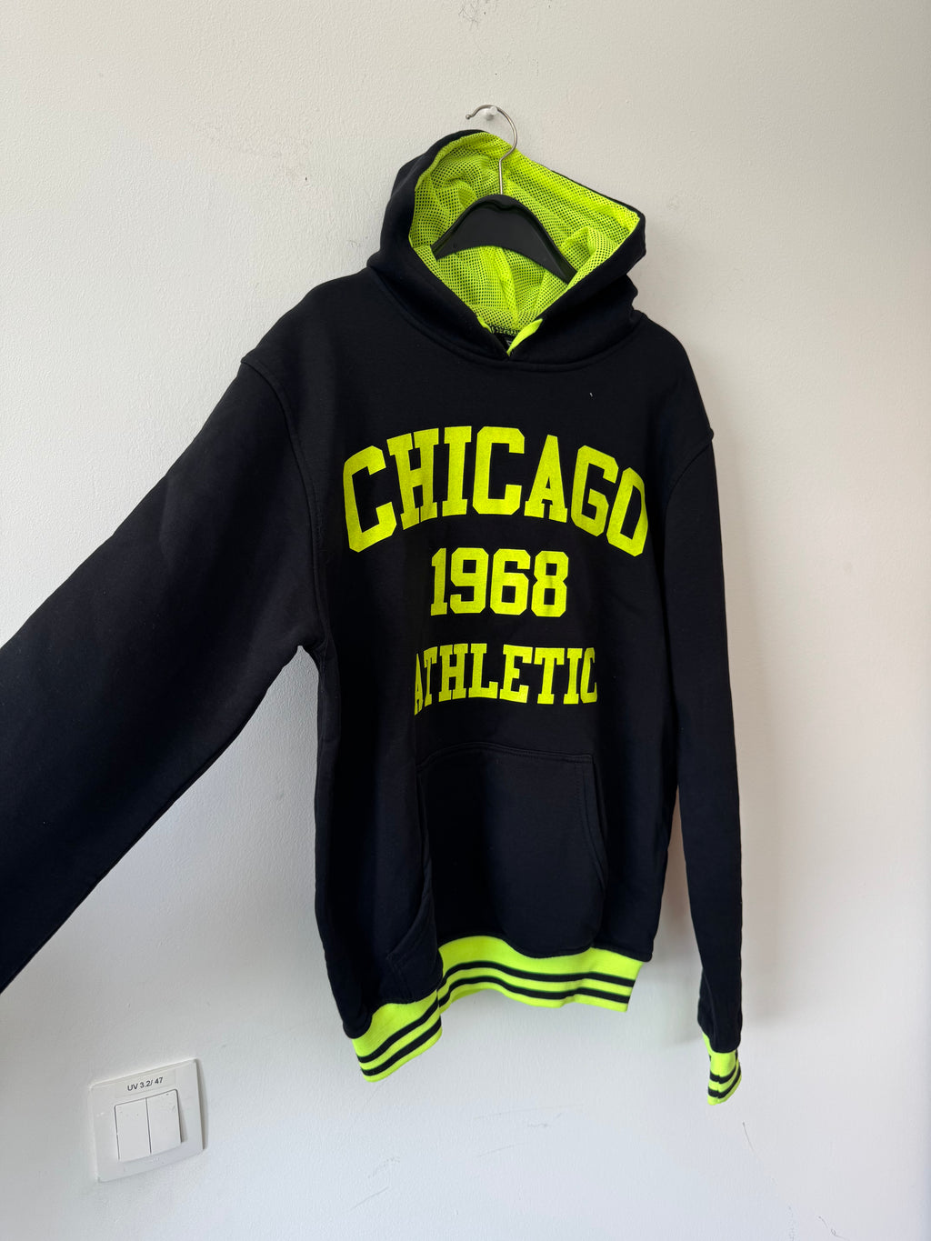 RAFF & TAFF Hoodie – Schwarz mit Neon-Grün, Größe L, Neu