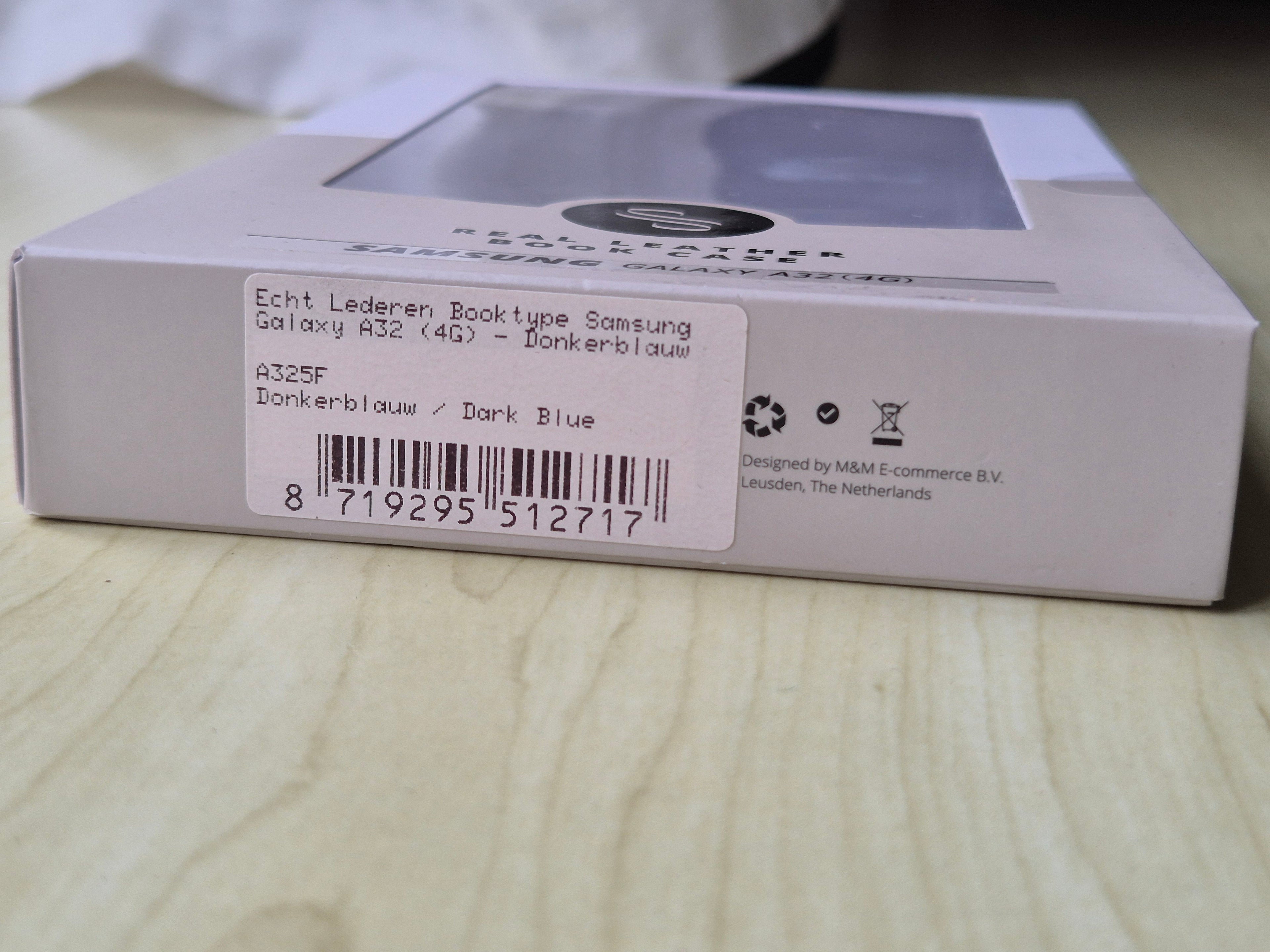 Selencia Echtleder Book Case Samsung Galaxy A32 Dunkelblau – wie neu