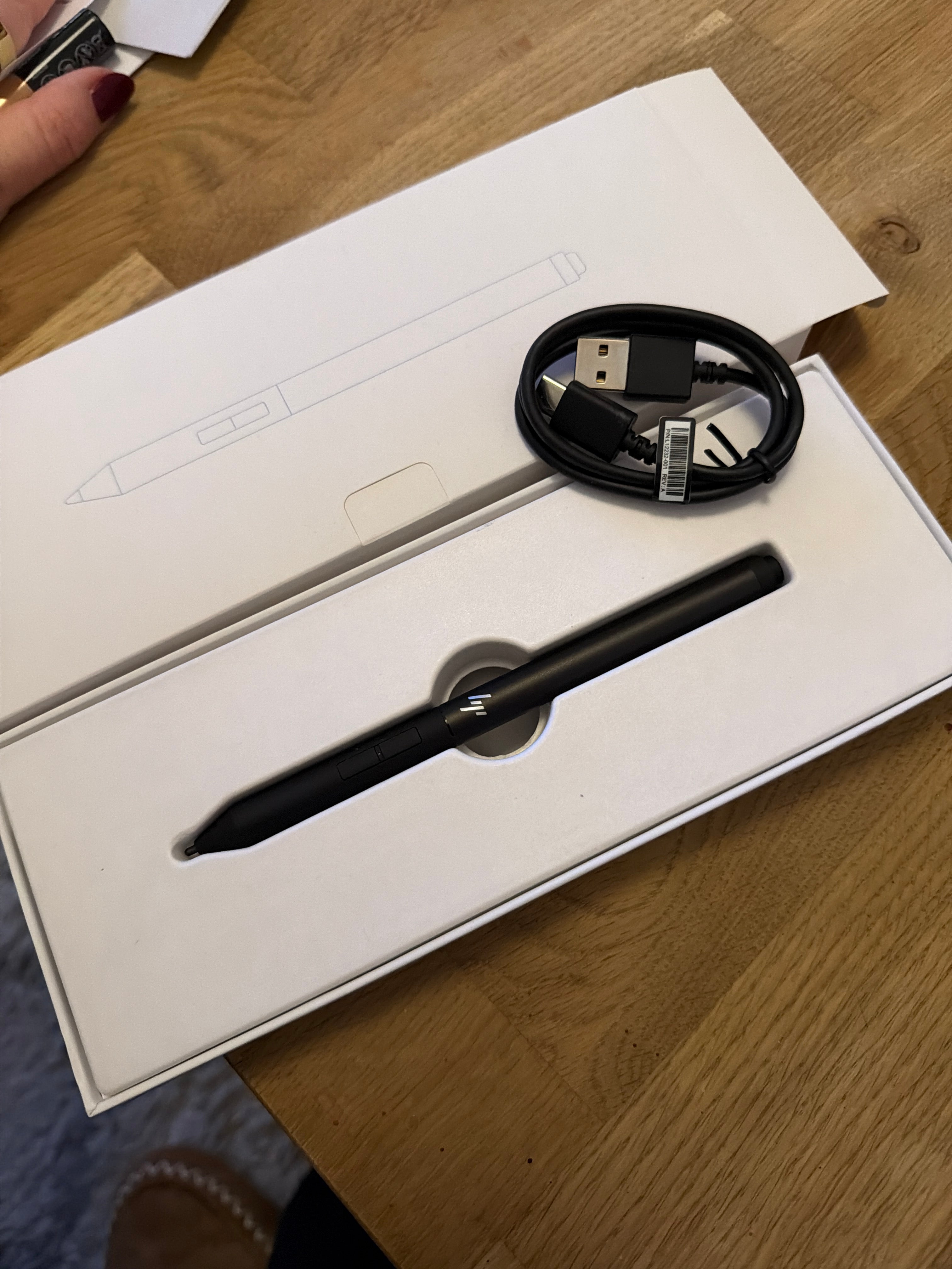 HP Rechargeable MPP 2.0 Stylus Pen ME-MPP303 Black Like New