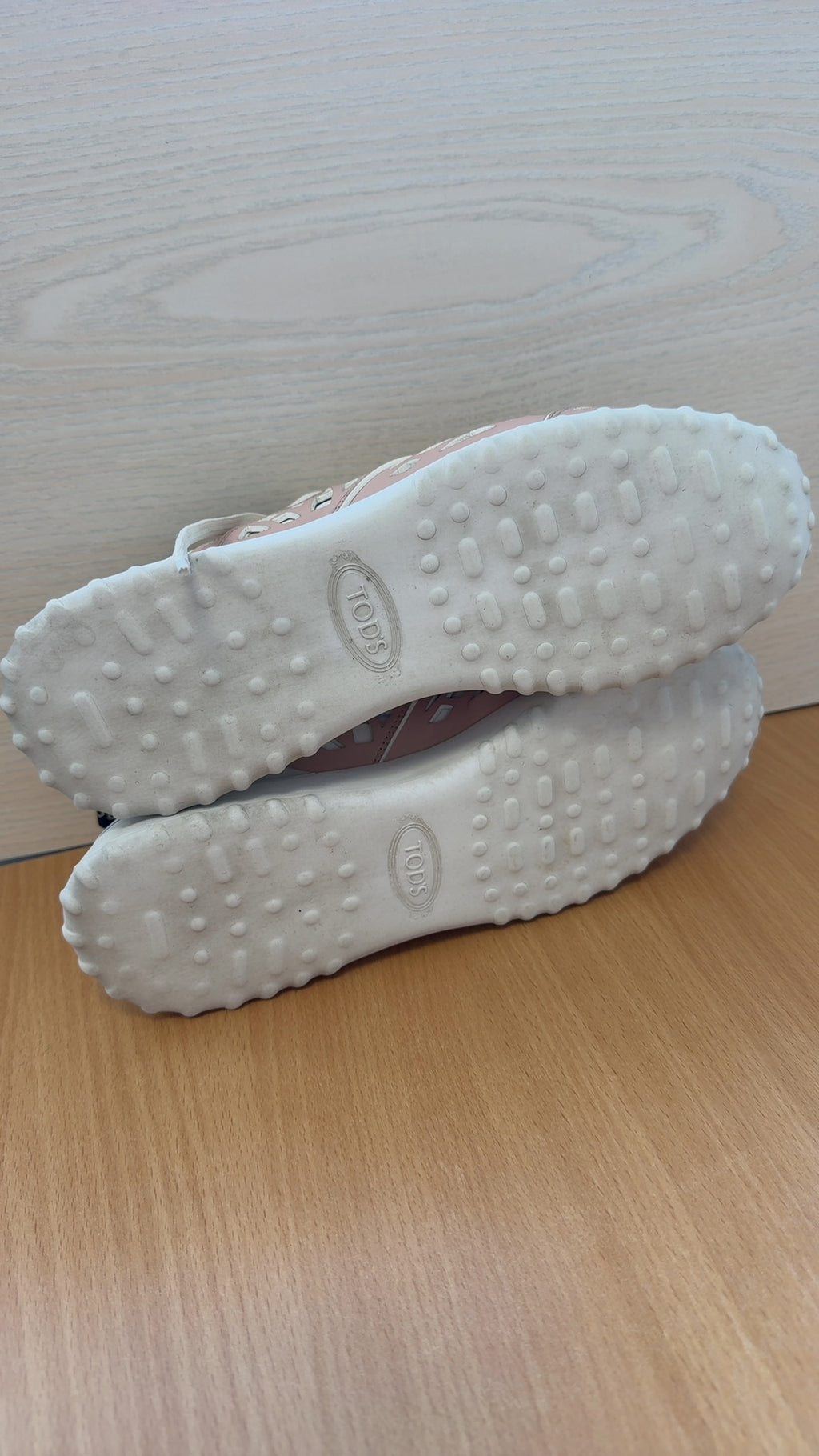 Tod’s Cut-Out Leder Sneakers Blush Pink EU 37.5 Sehr Gut