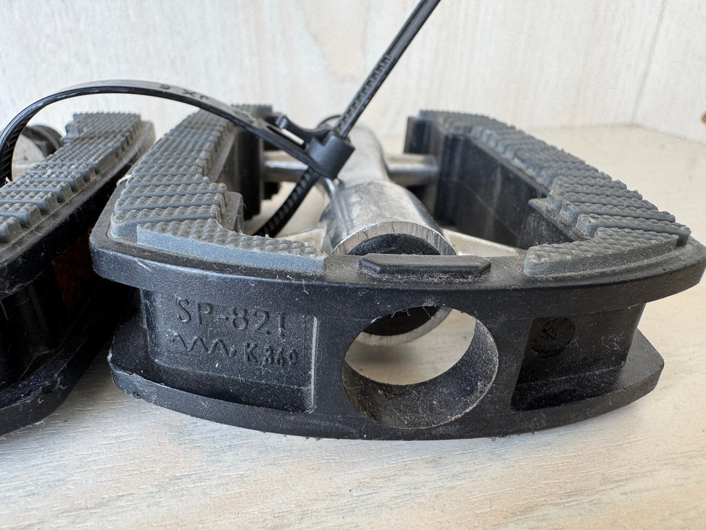 VP VP-191 Trekking Platform Pedals w/ Reflectors – Very Good Condition