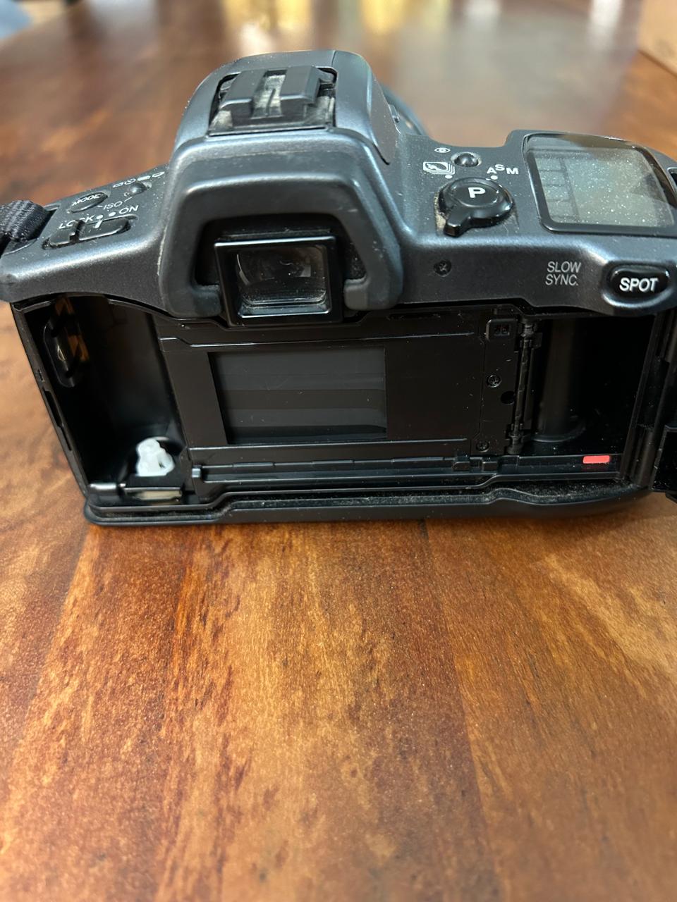 Minolta Dynax 500si SLR Kit + Tamron AF 28-200mm Lens Black Good Condition
