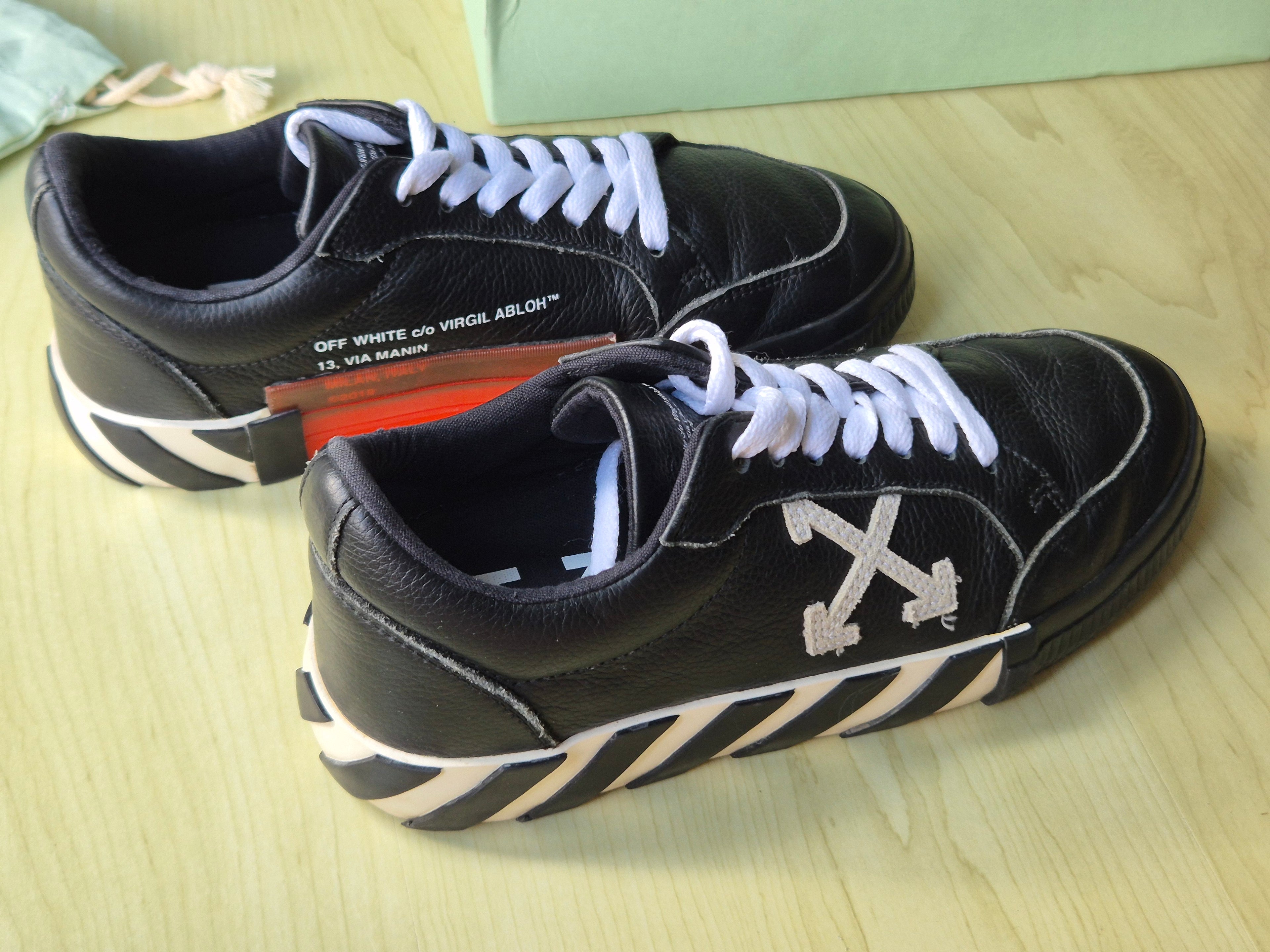 Off-White Vulcanized Low Leder Sneaker Schwarz EU 38 mit Box Sehr Gut
