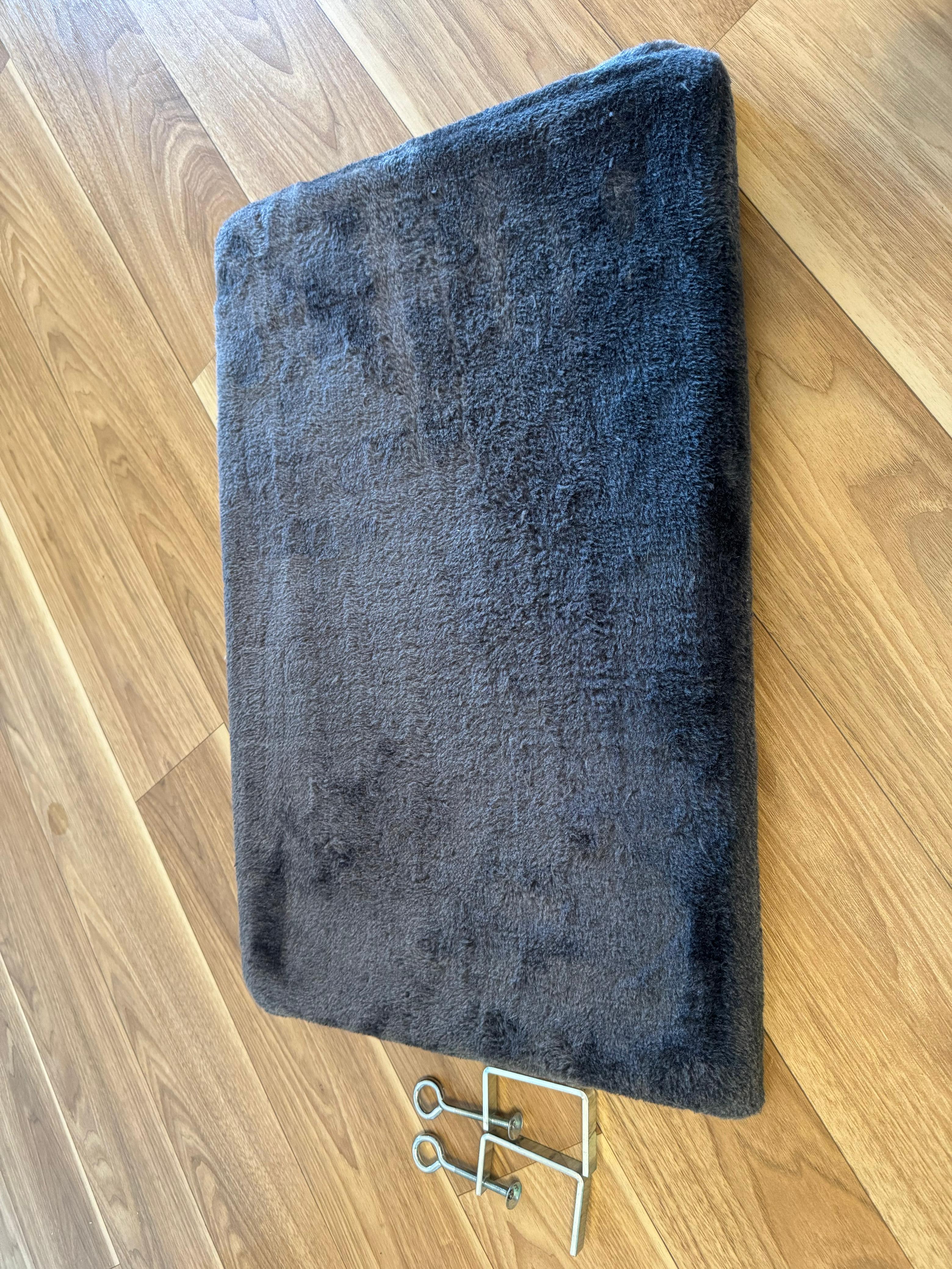 Otto Katzenliege Fensterbank – Schwarz, 60-70cm, sehr gut, inkl. Halterung