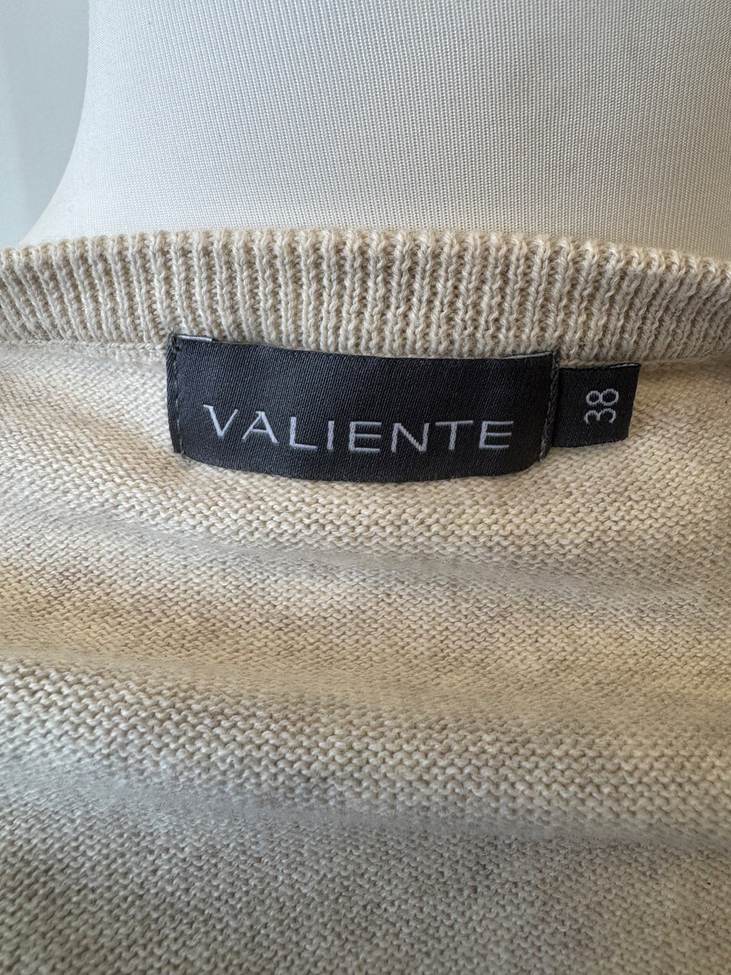 Valiente Women's Sleeveless V-Neck Sweater Vest Beige Size 38 M Cotton-Cashmere
