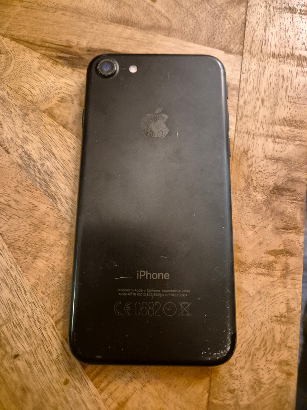 Apple iPhone 7 32GB Black | Unlocked | Non-functional | For Parts