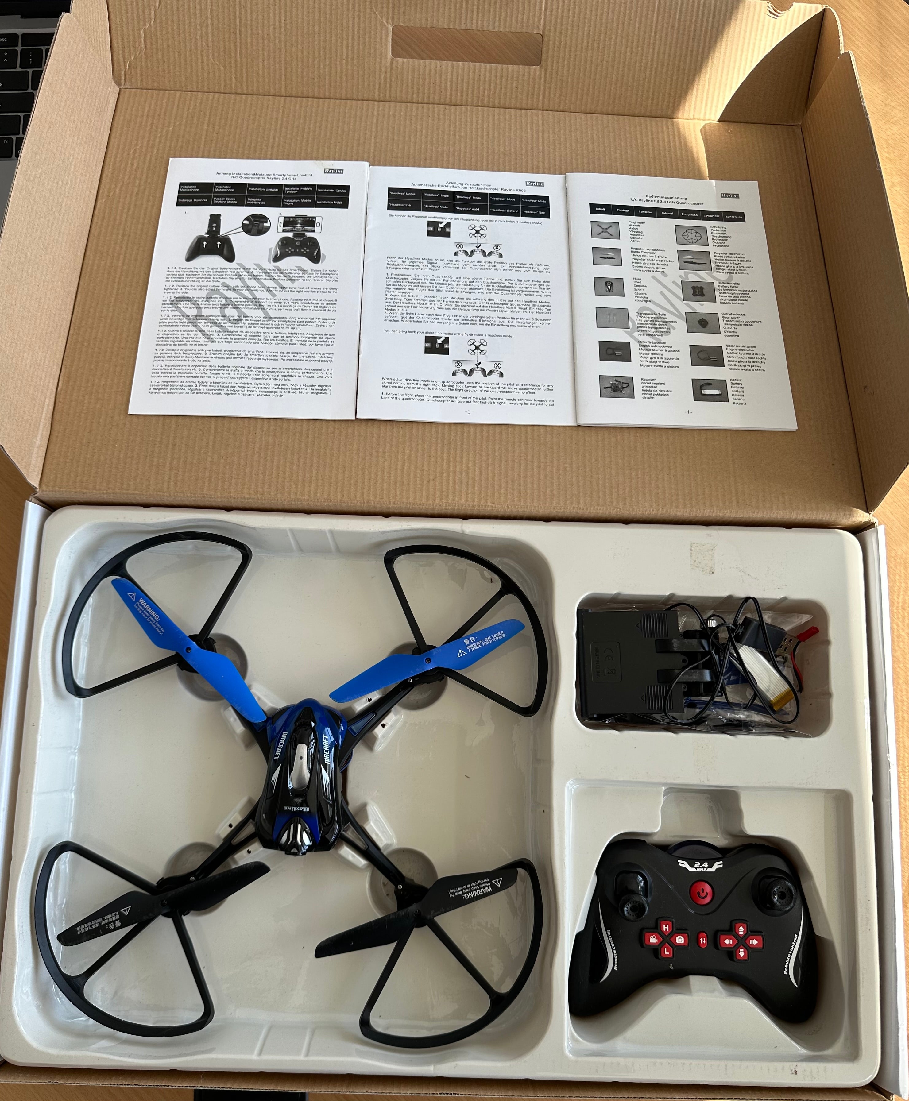 Rayline R8 Quadrocopter Blau/Schwarz m. HD-Kamera & OVP – sehr guter Zustand