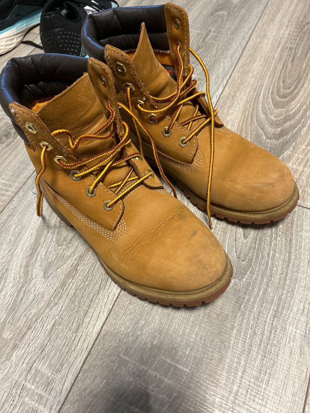 Timberland Premium 6-Inch Waterproof Boots Wheat Nubuck EU 38.5 Good