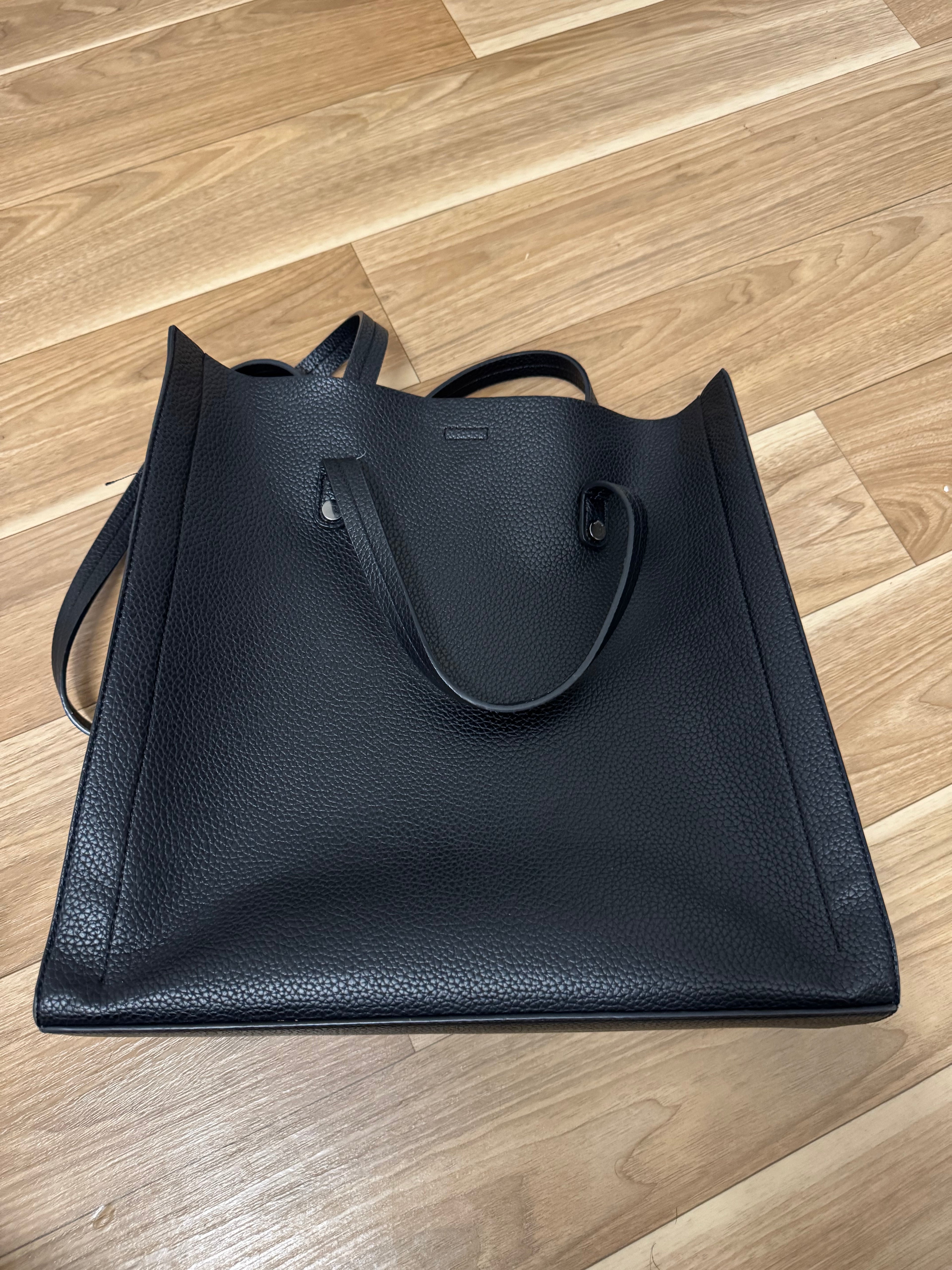 Even&Odd Reversible Tote Large Leder schwarz/rot – sehr gut