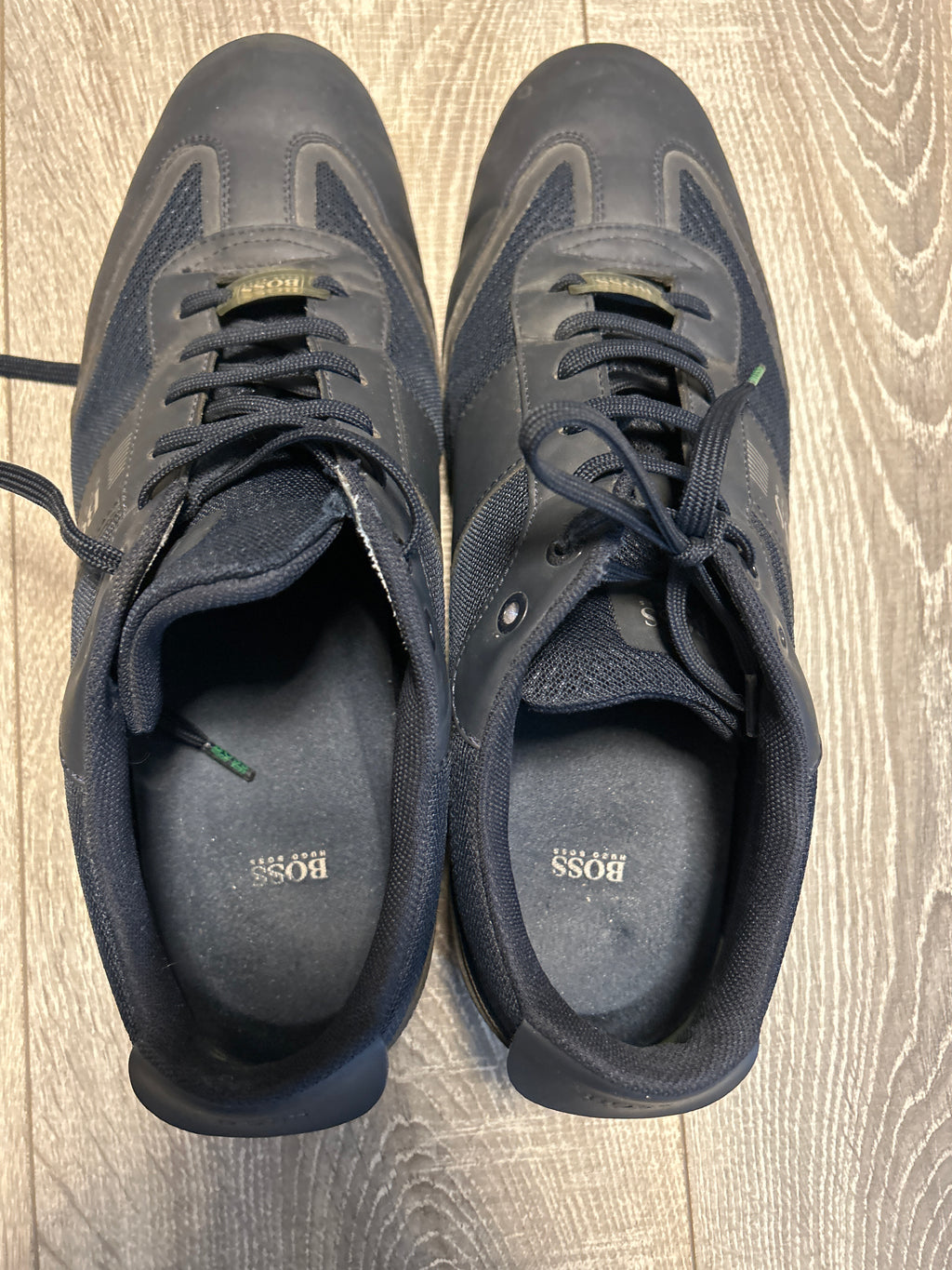 BOSS Lighter Low-Top Sneaker – EU 42, Dunkelblau, Sehr guter Zustand