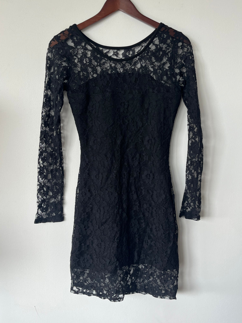 SIZE & NEEDLE Spitzenkleid – Schwarz, Gr. S, Sehr gut