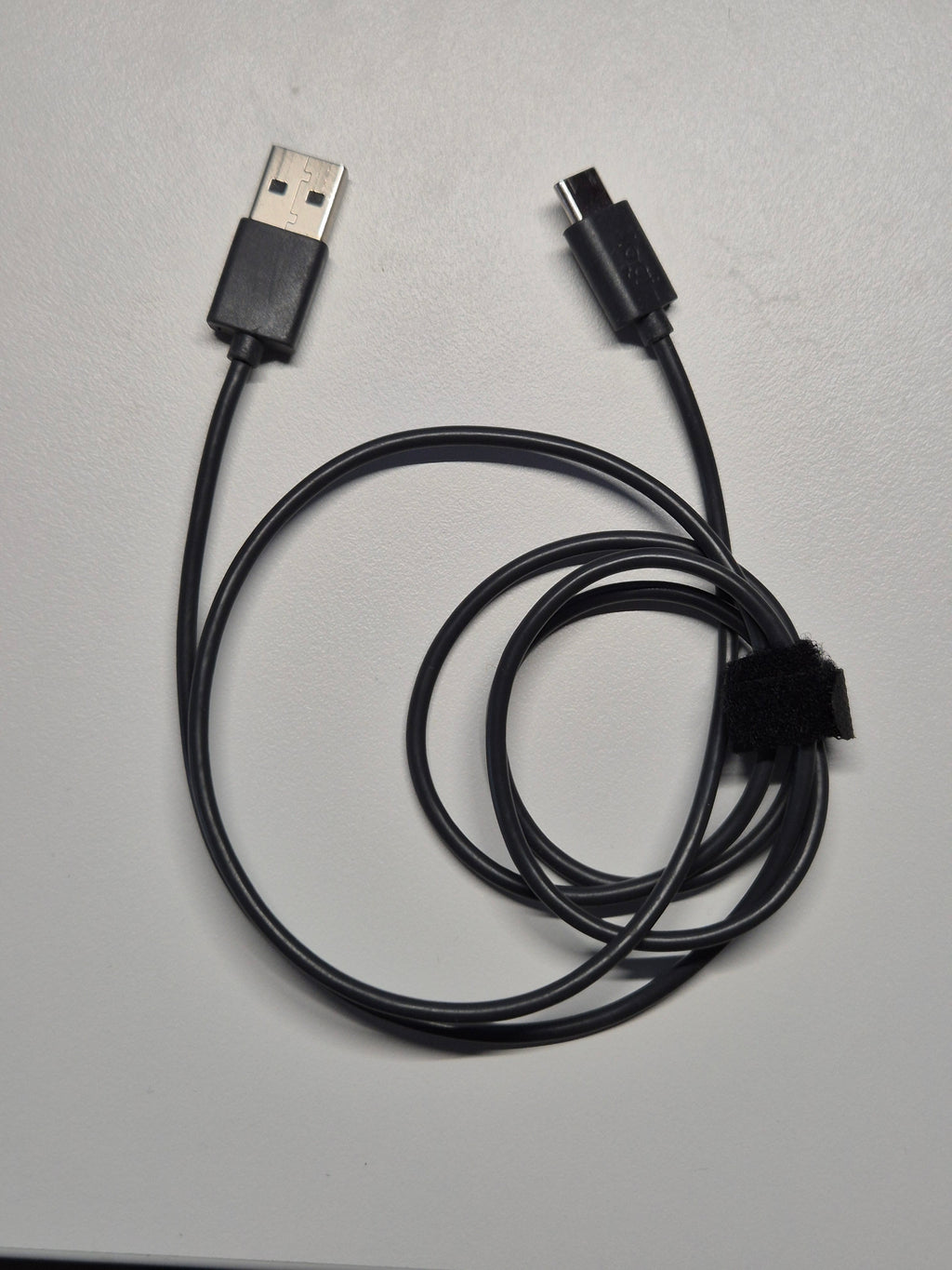 Logitech USB-C Ladekabel (USB-A auf USB-C, 1m, Schwarz) – guter Zustand
