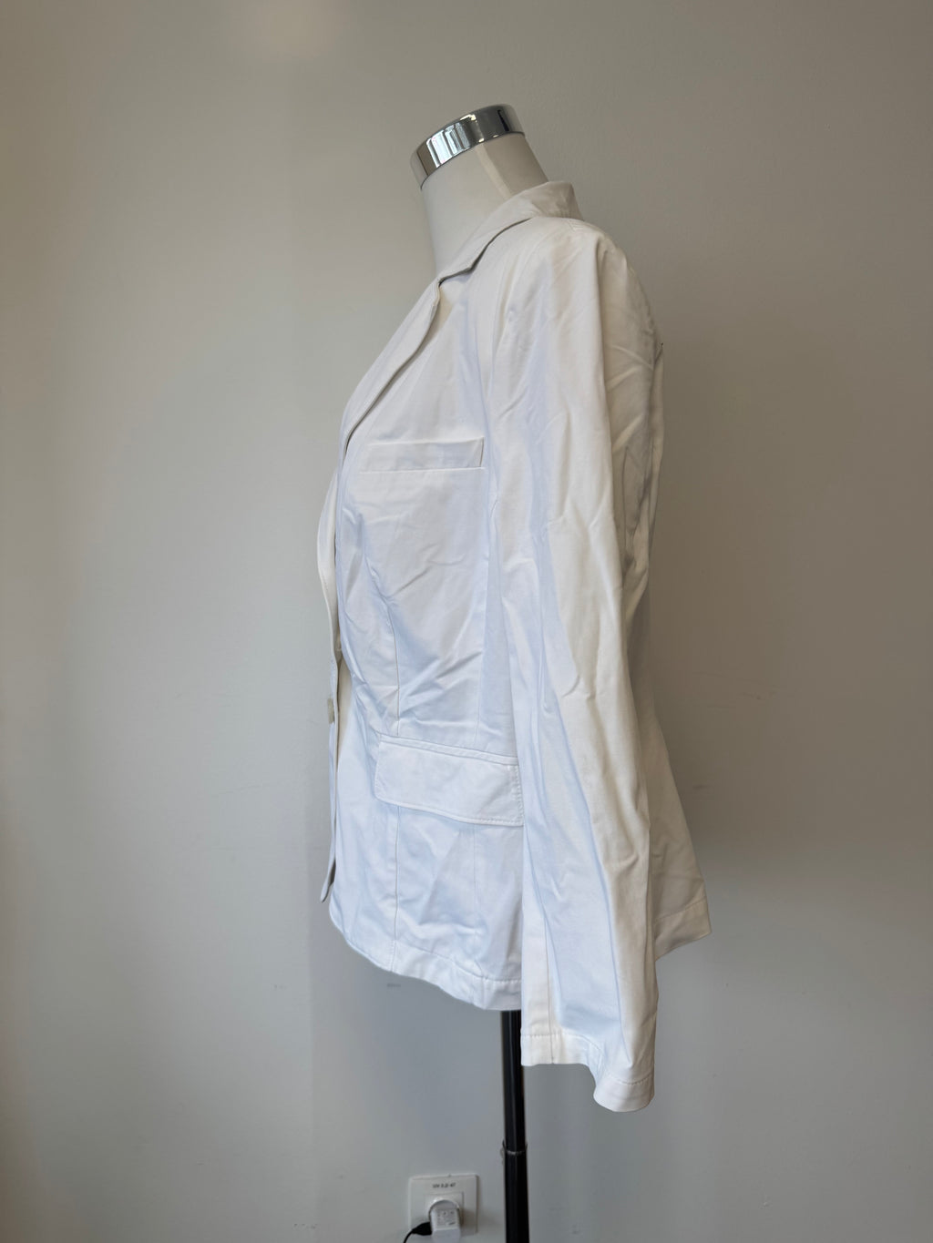 NVSCO Liberty Women's Blazer, White, Size 46, Very Good Condition