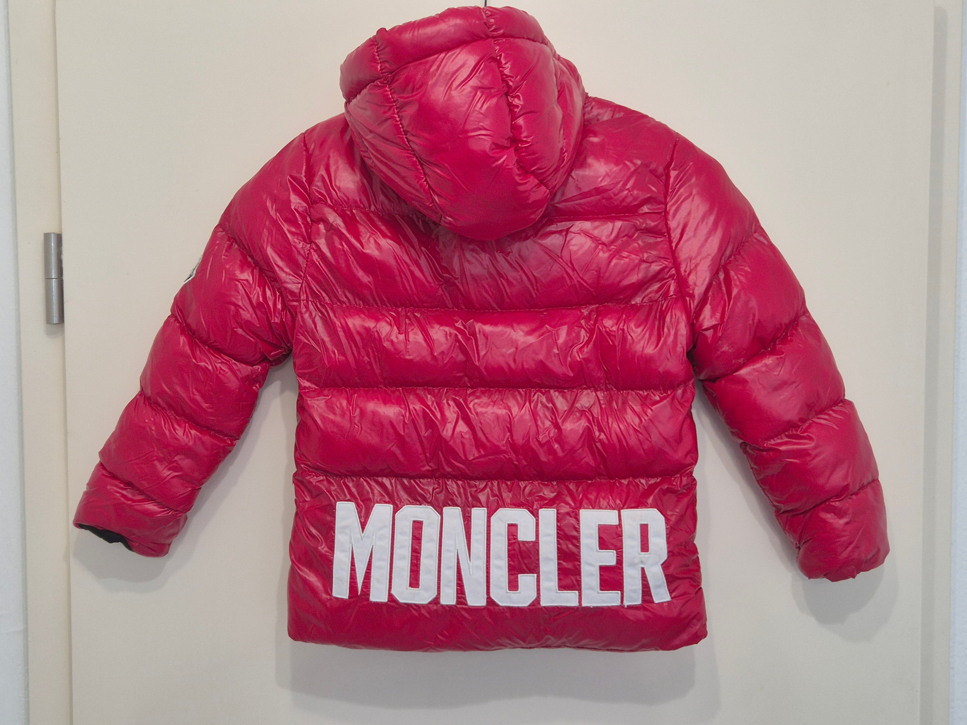 Moncler Grenoble Daunenjacke Kinder 2/3J Rot – großes Rückenlogo, guter Zustand