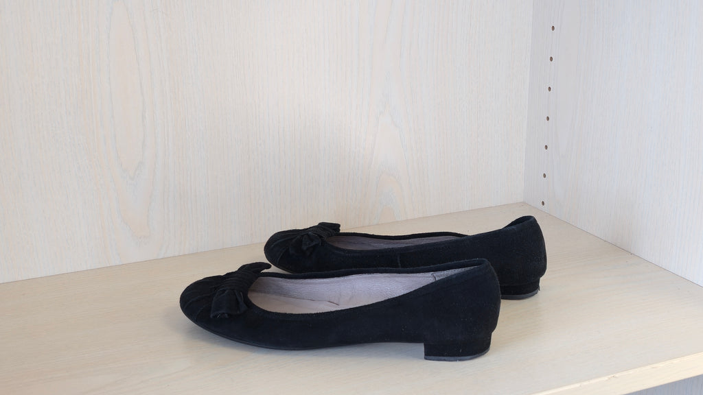 Unisa Suede Ballet Flats Black | EU 38 | Bow Detail | Normal Use