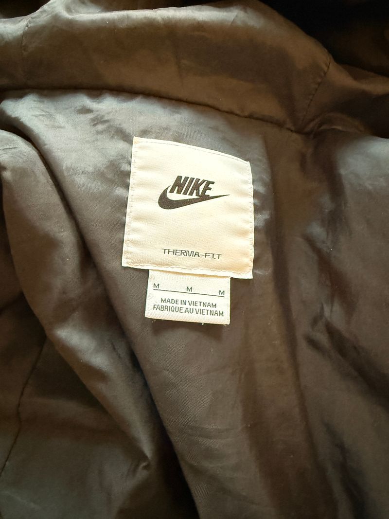 Nike Therma-FIT Kapuzen Puffer Parka, Gr. M, Schwarz, Sehr guter Zustand