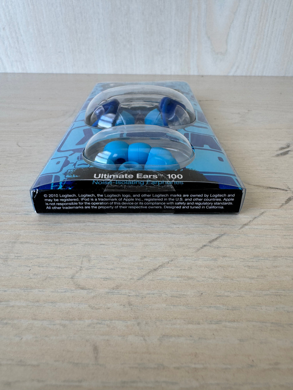 Neu & versiegelt Logitech Ultimate Ears 100 In-Ear-Kopfhörer – Blau