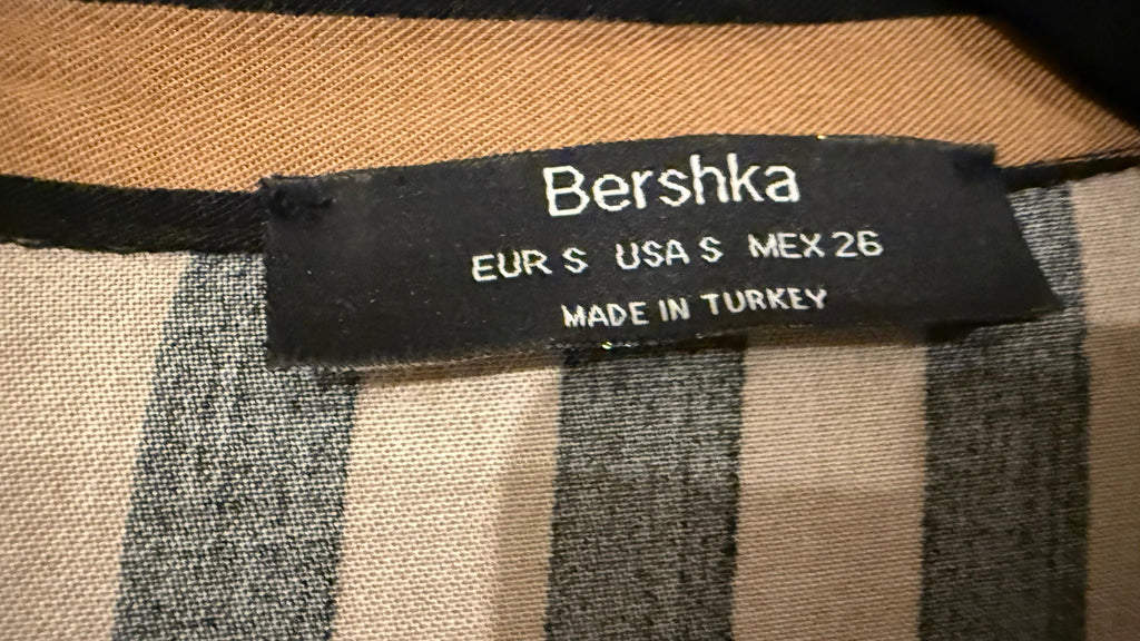 Bershka Gestreiftes Kleid, S, Schwarz/Beige, Stoffgürtel, Sehr guter Zustand