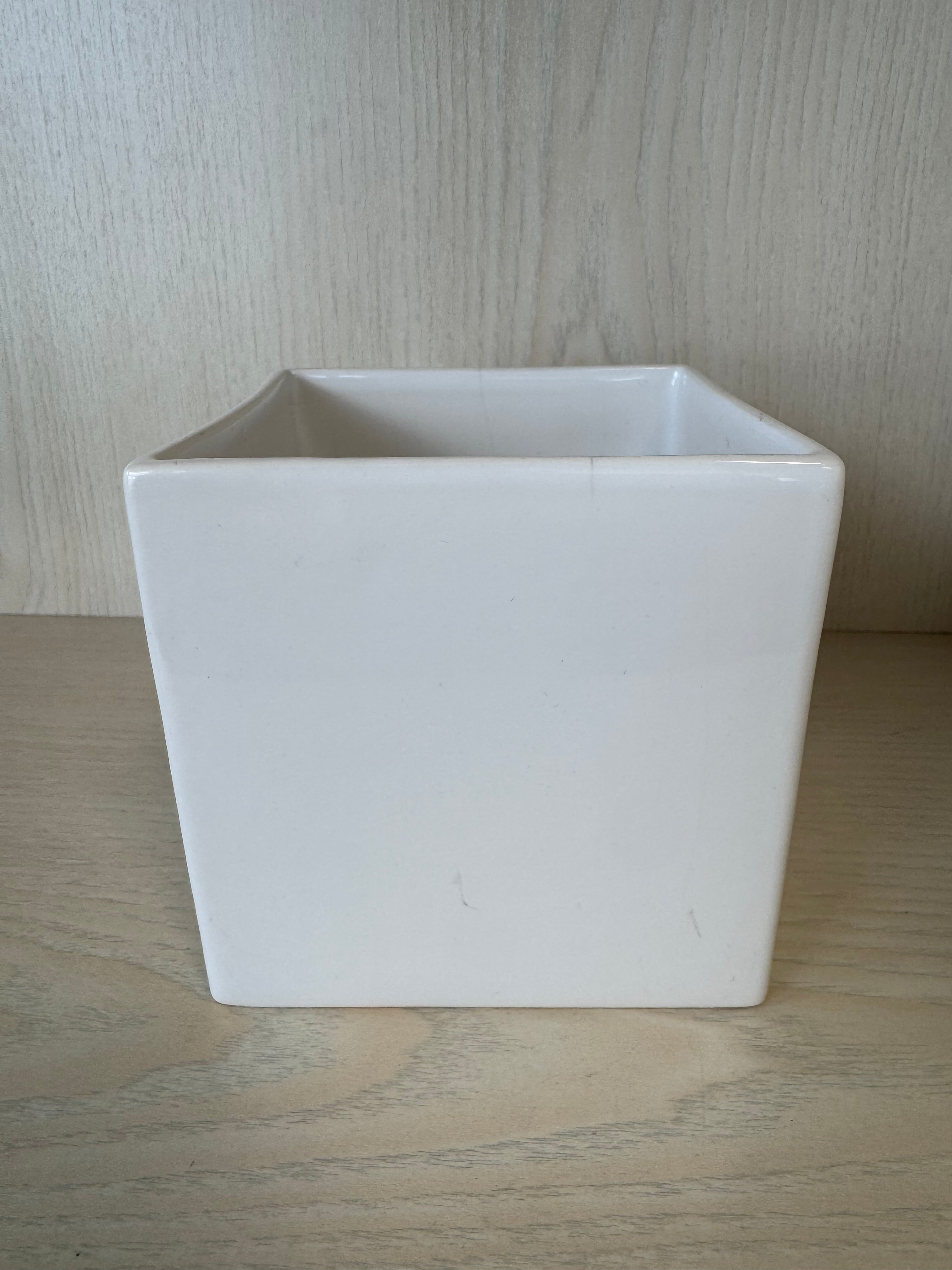 Weißer quadratischer Keramik-Übertopf von ASA Selection, ca. 12 cm, guter Zustand