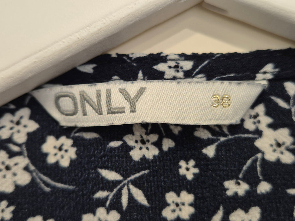 ONLY Wickelkleid – Blau/Weiß, Gr. 38, Sehr guter Zustand