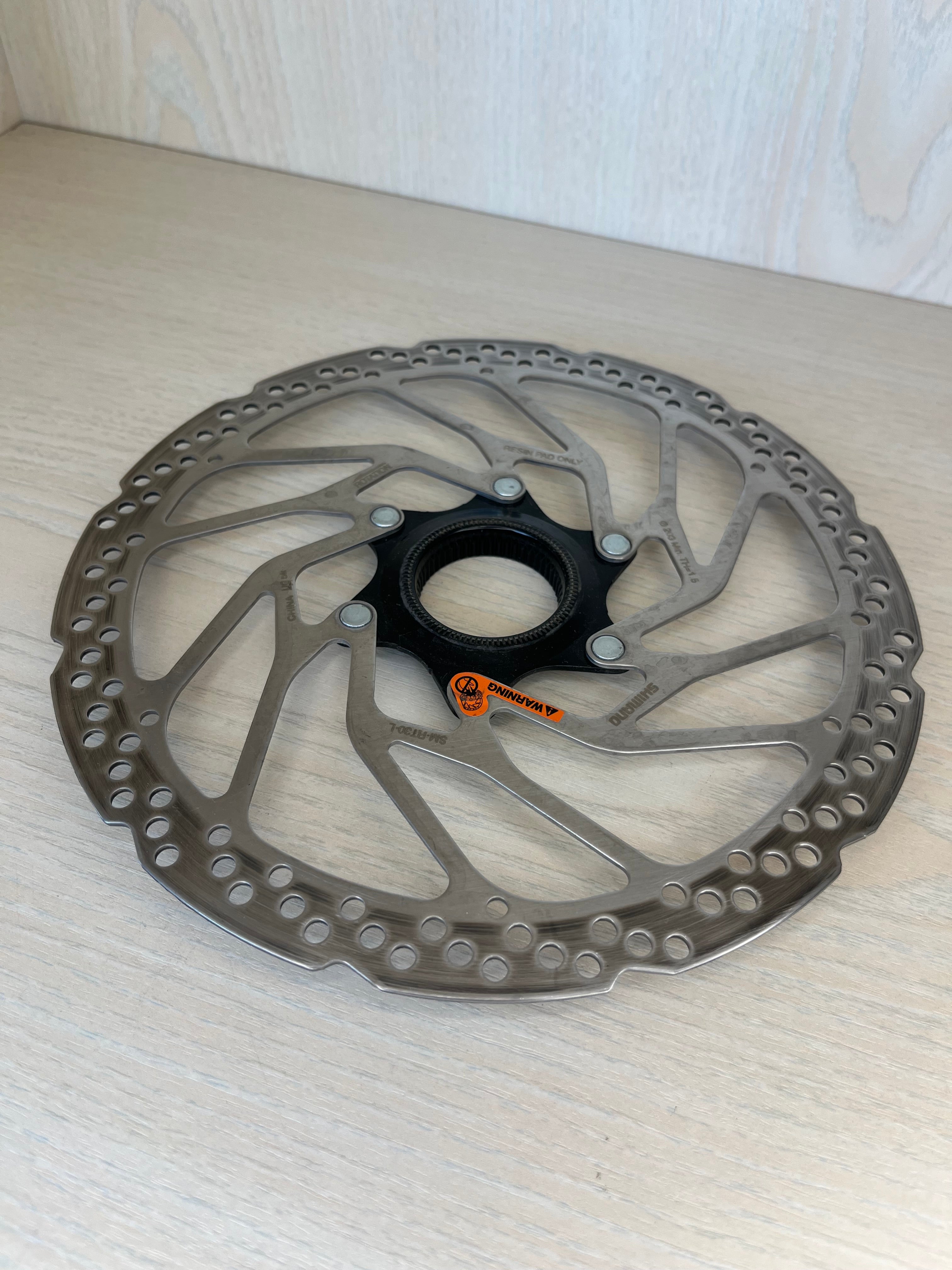 Shimano SM-RT30 Center-Lock Disc Rotor Steel/Aluminum Very Good