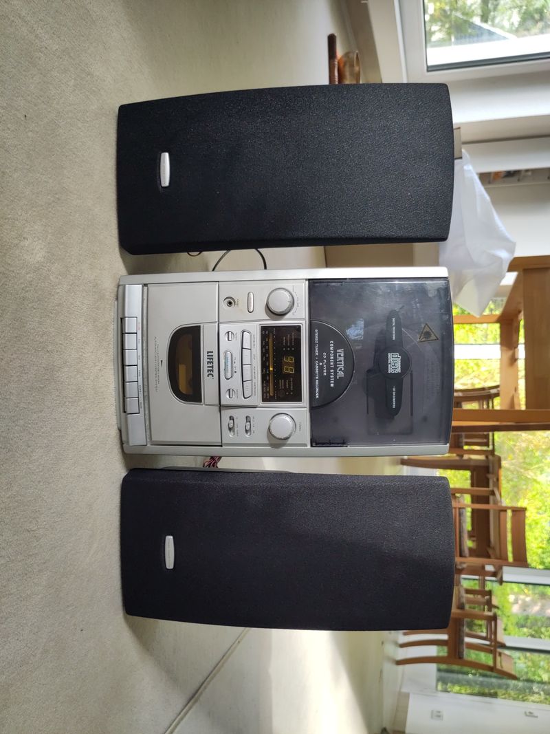 Lifetec LT 7800 CD Micro Audio System Stereo Silver Compact with Speakers Good