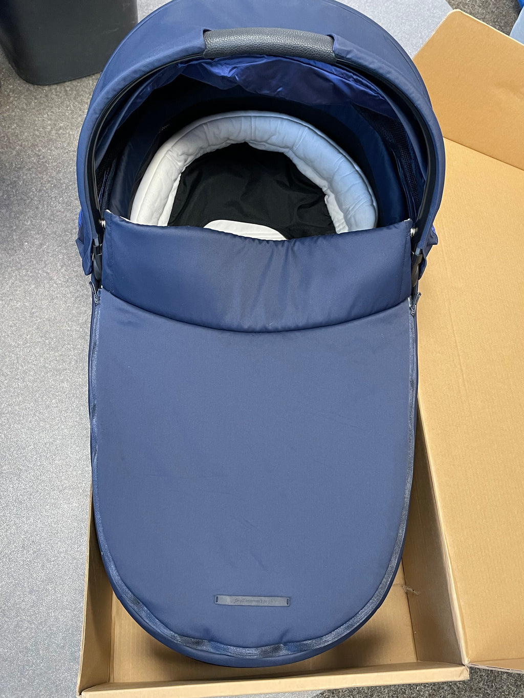 Cybex Priam Lux Carry Cot Manhattan Grey – Sehr gut, kaum benutzt, Standard
