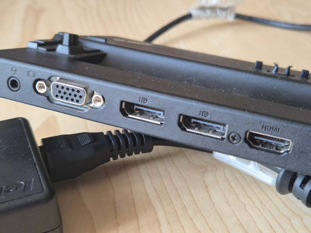 Lenovo ThinkPad Ultra Dock 40AJ + 135W Adapter, Black, Good Condition