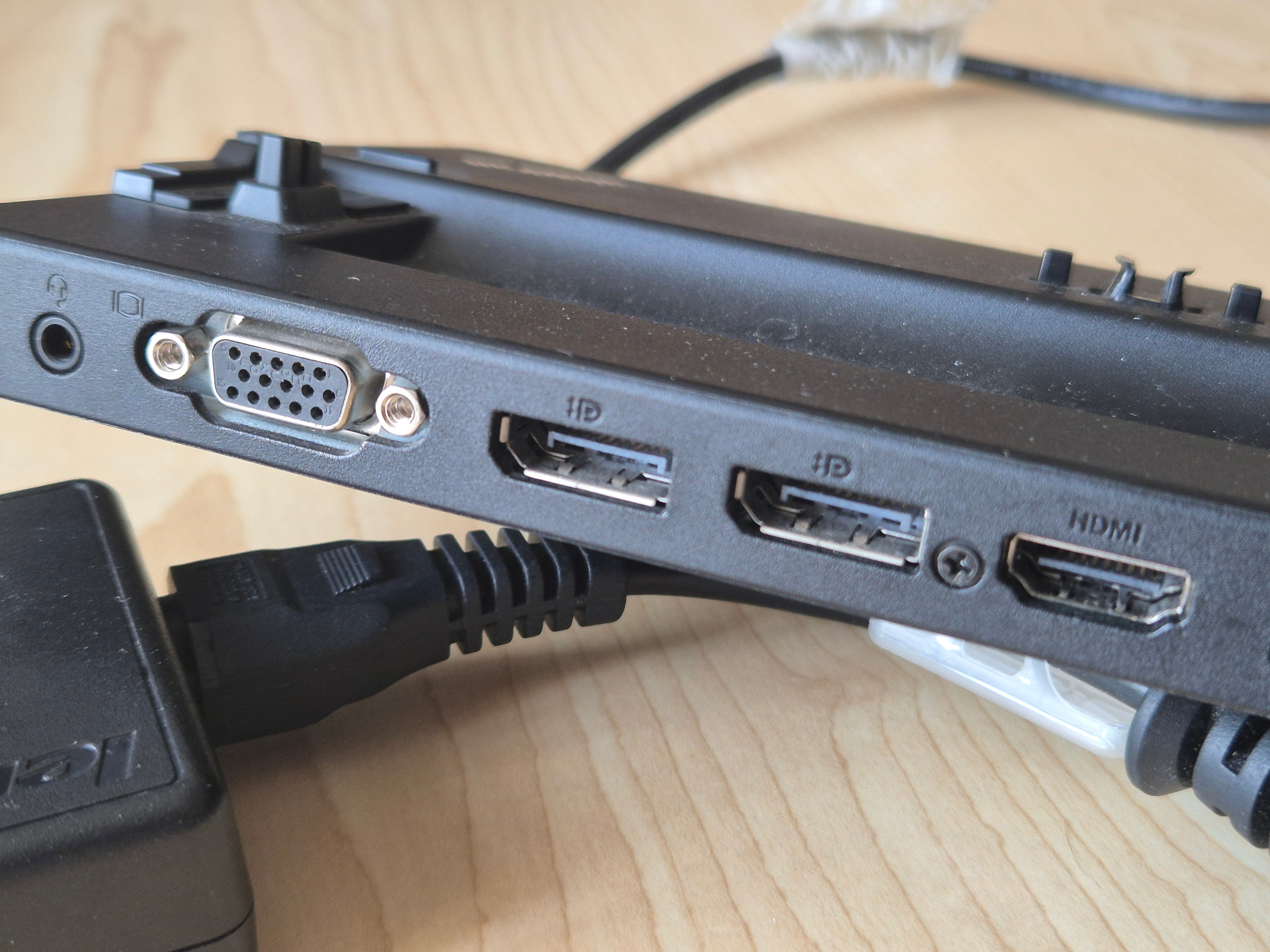 Lenovo ThinkPad Ultra Dock 40AJ + 135W Adapter, Black, Good Condition