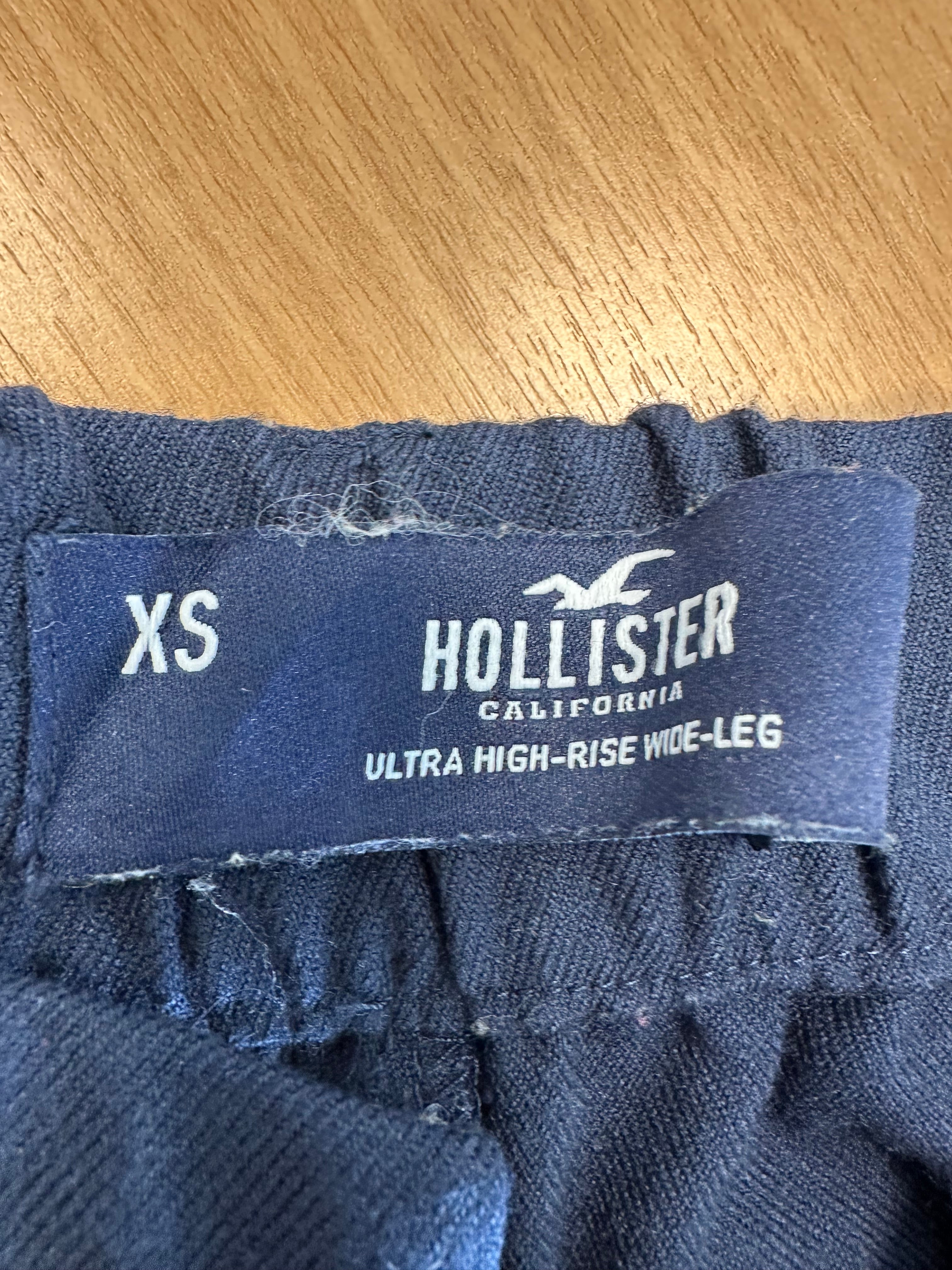 Hollister Ultra High-Rise Wide-Leg Hose XS navy – entspannter Schnitt, guter Zustand