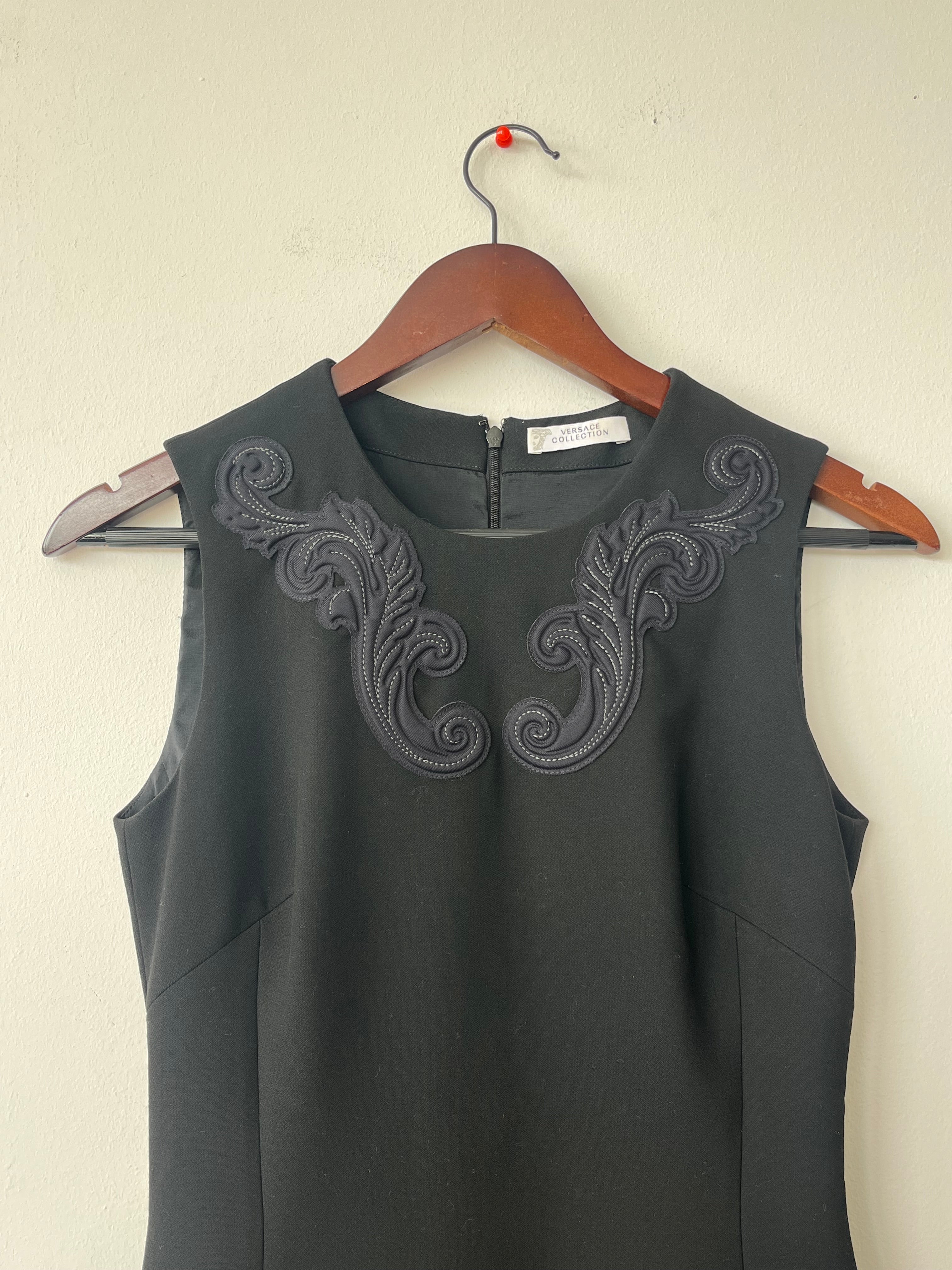 Versace Collection G35238S Schwarzes Sheath Kleid EU 40 Sehr Gut