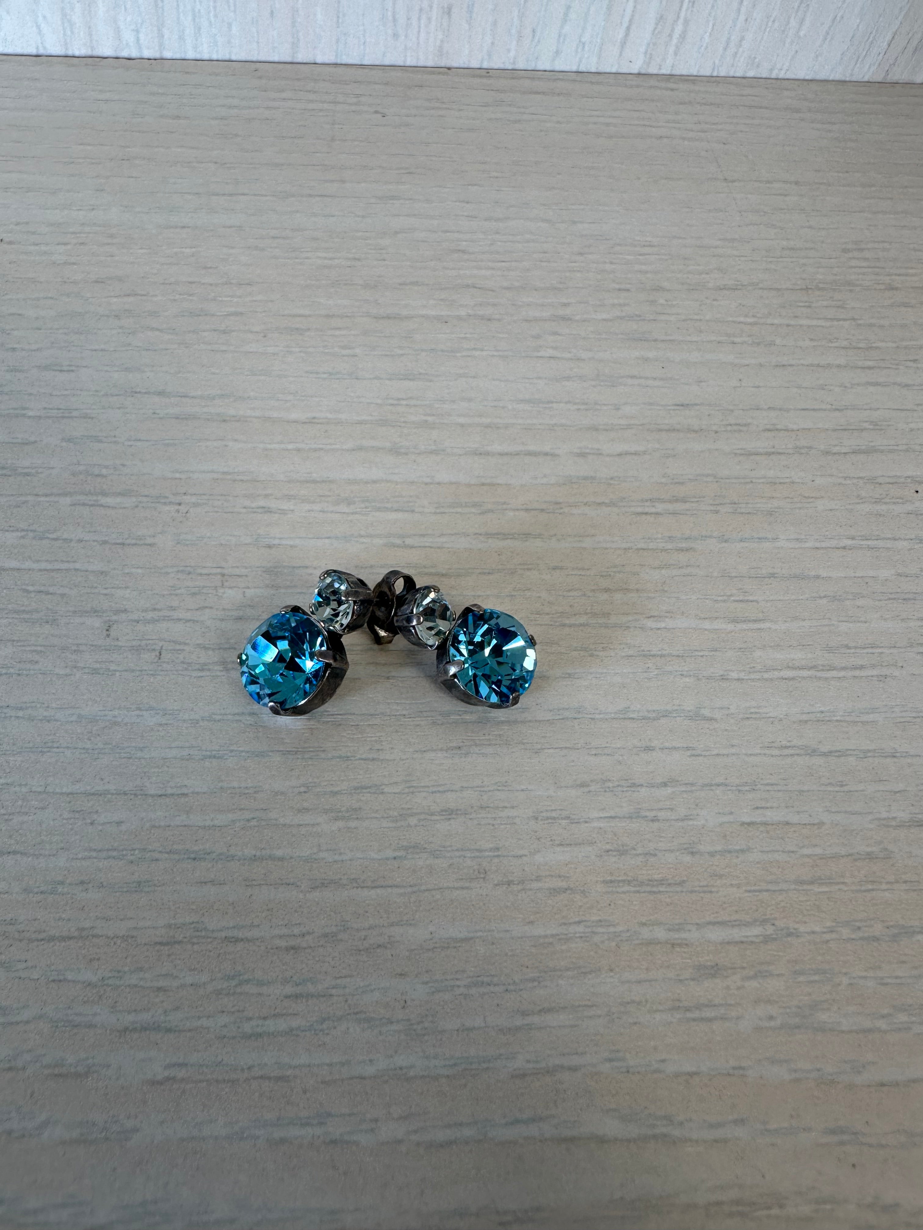Vintage aqua blue double-crystal stud earrings, antique bronze, good condition