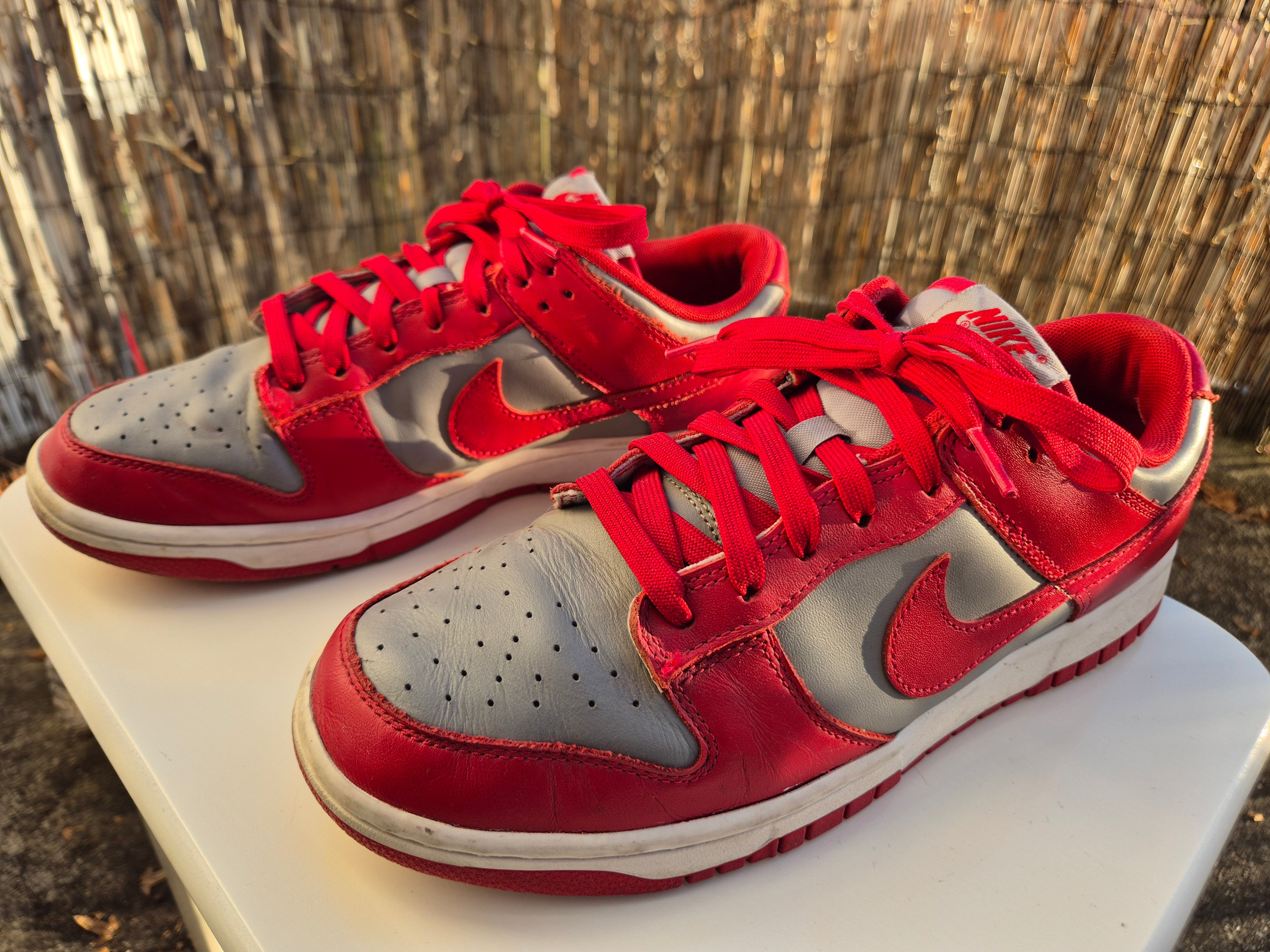 Nike Dunk Low UNLV EU 42,5 Neutral Grau/Rot | Kult-Sneaker | Guter Zustand