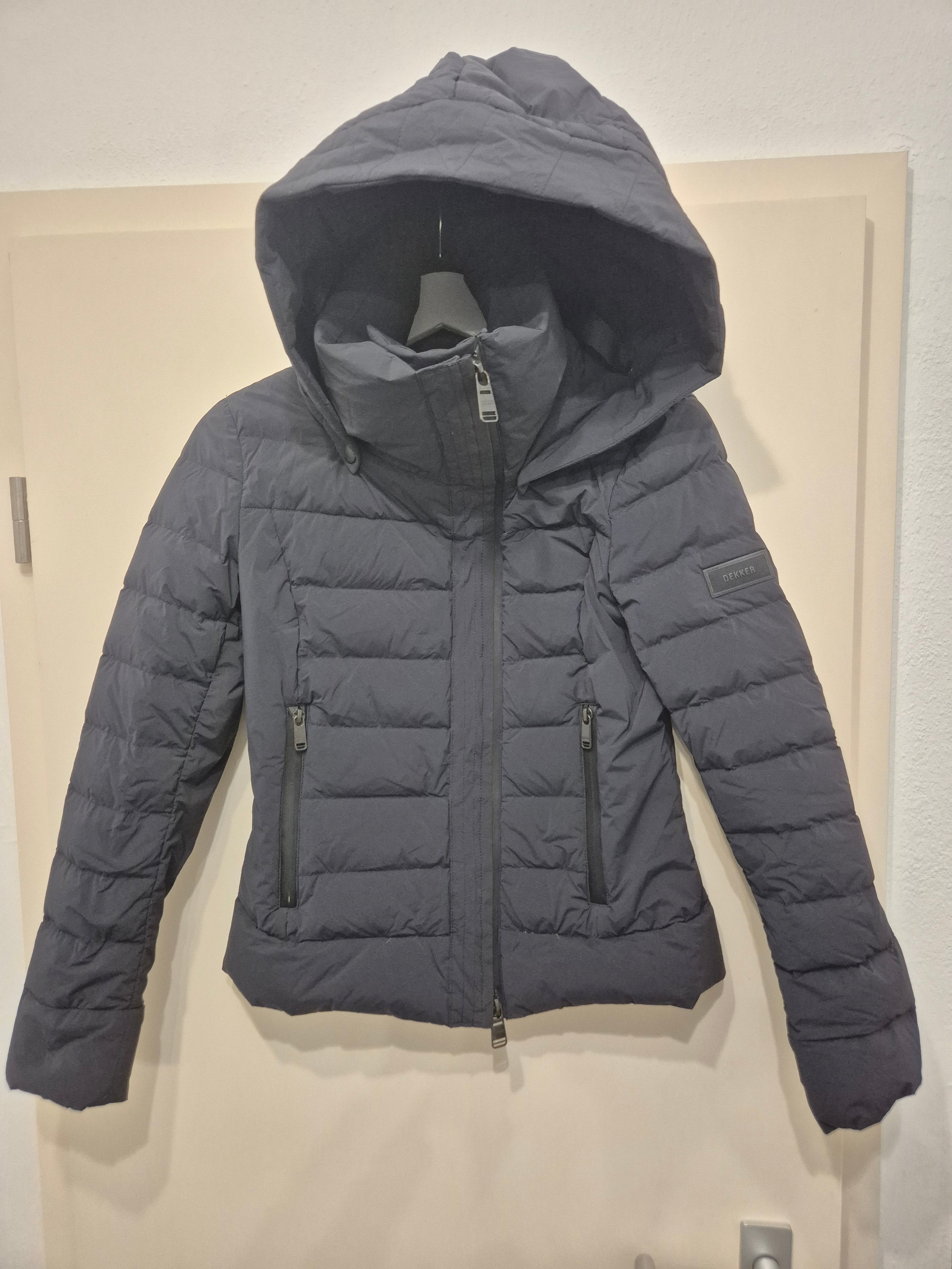 Dekker Women's Hooded Down Jacket IT 40/EU 36 Black, Good Condition