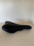 UNISTRENGH Oversized Fahrradsattel – Schwarz, Gut