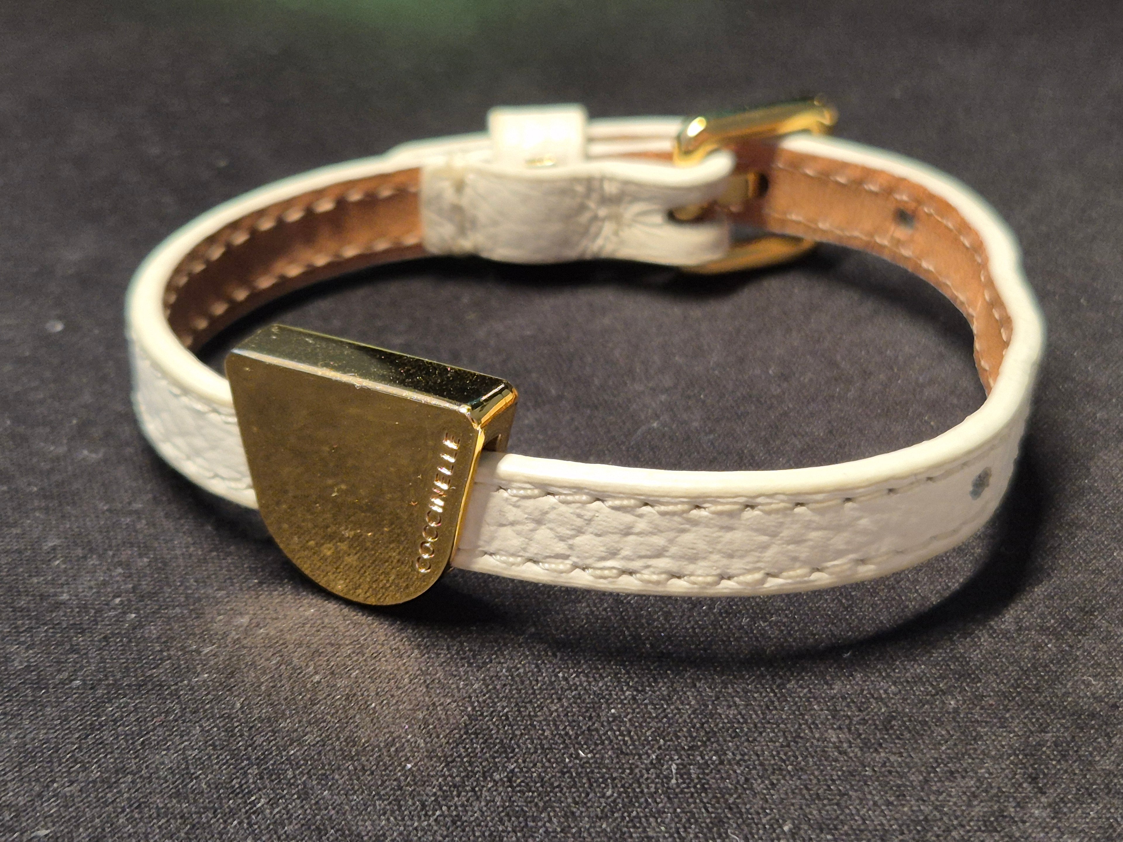 Coccinelle Lederarmband, Creme, goldene Schließe, guter Zustand