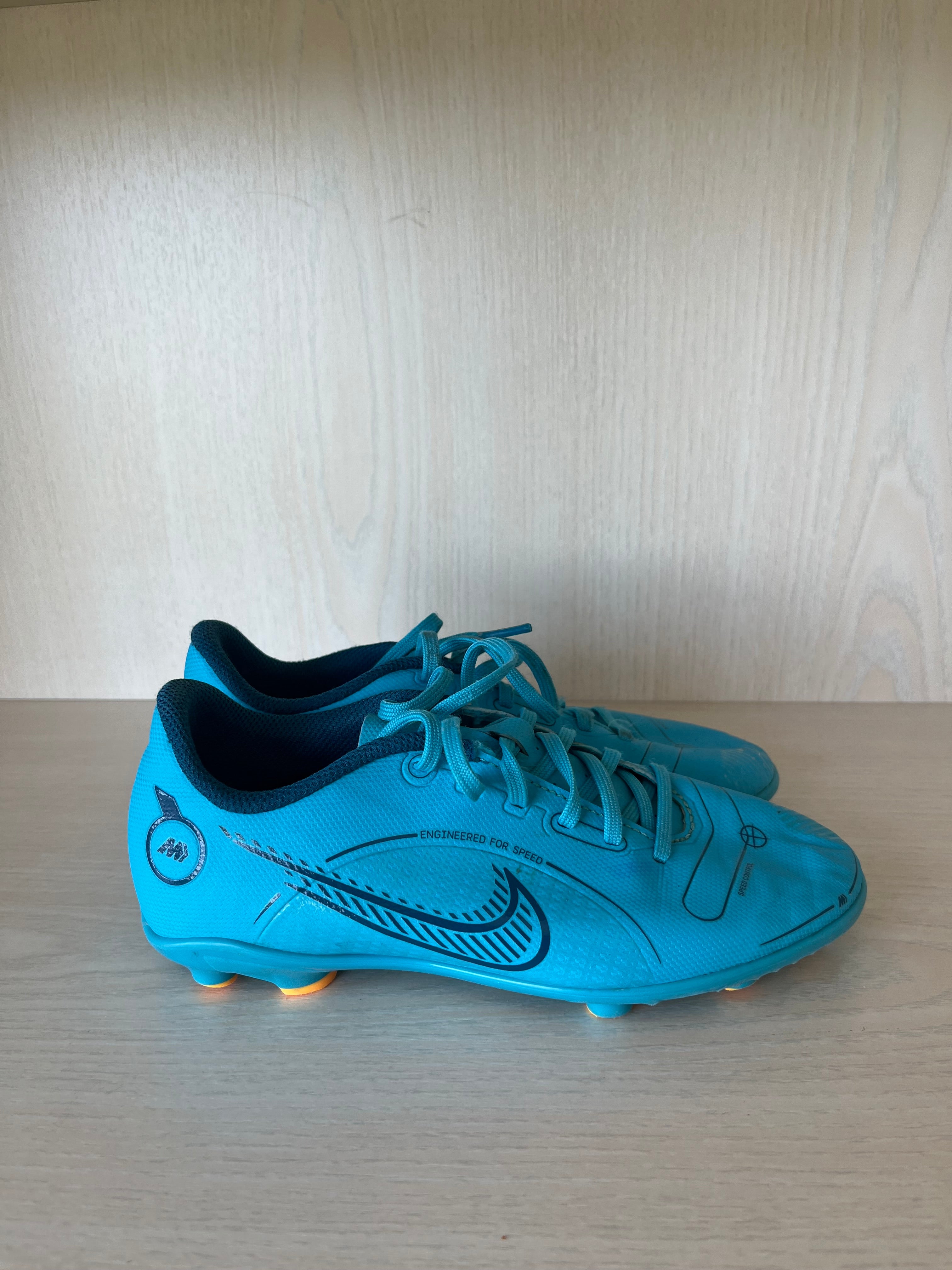 Nike Jr. Mercurial Vapor 14 Club MG, Chlorine Blue, EU 33.5, Good Condition